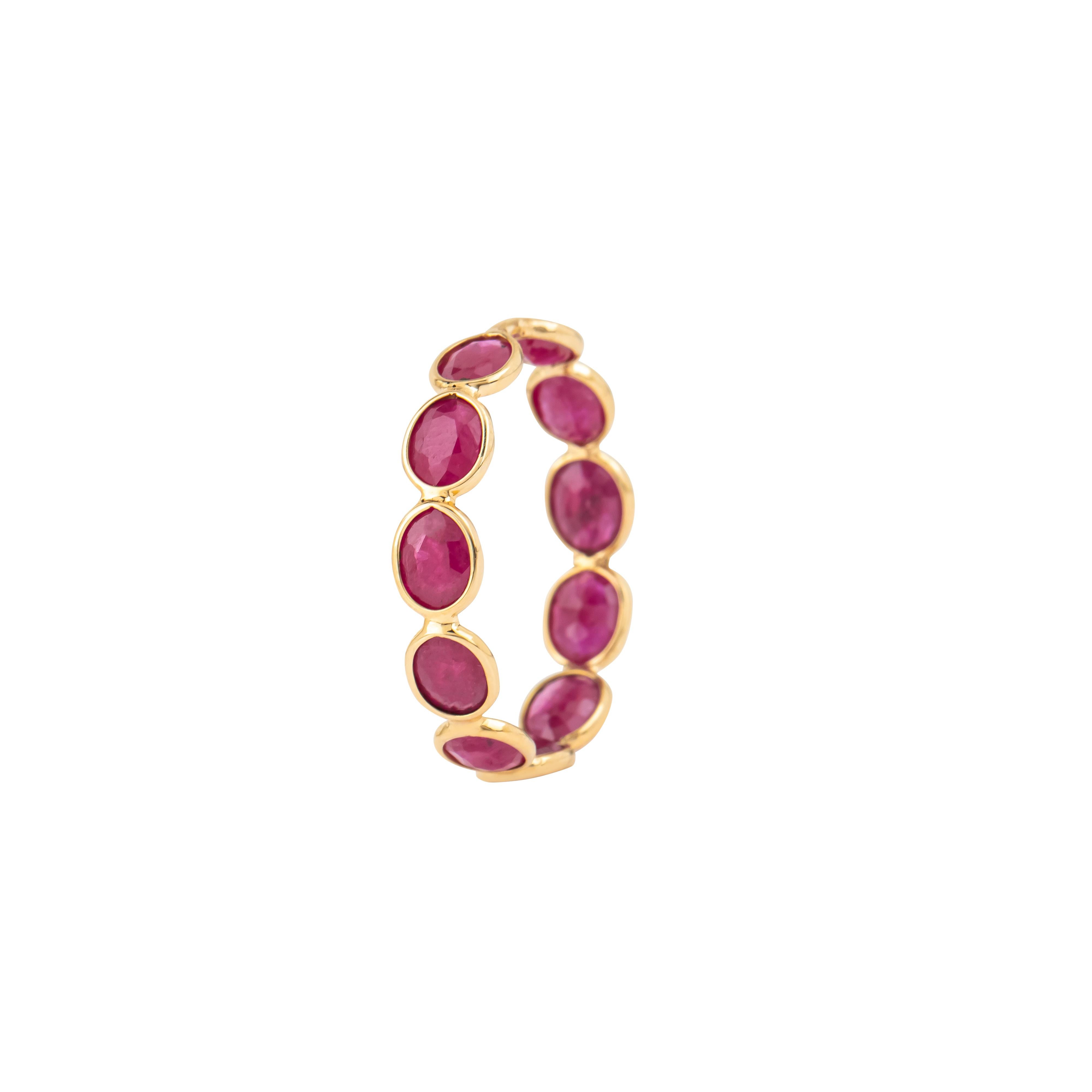 Moderno Anello Infinity in oro 18 carati con rubino da 2,8 carati in vendita