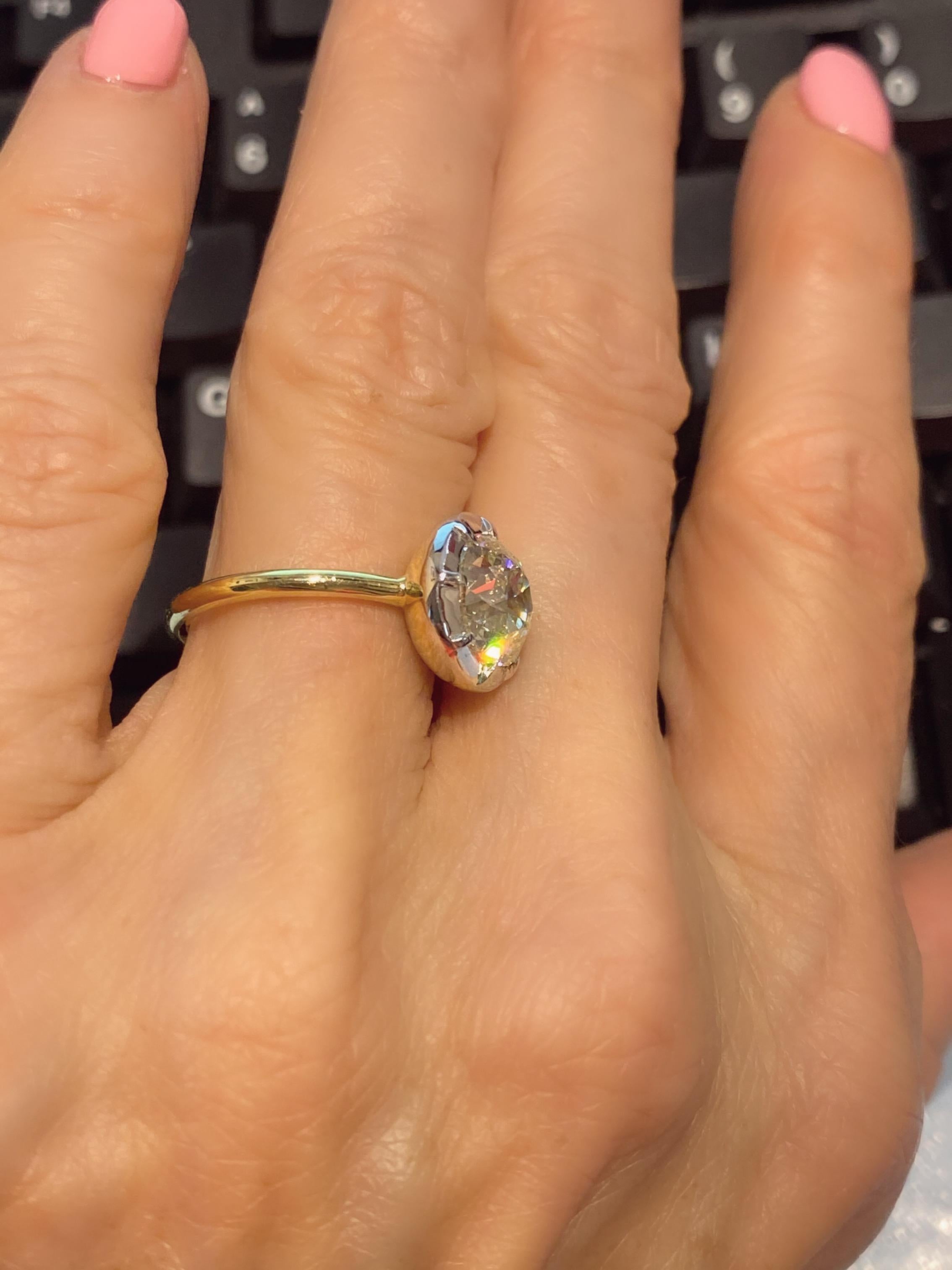 18 Karat Gold 2.82 Carat Old Mine Brilliant Diamond Solitaire Engagement Ring For Sale 3