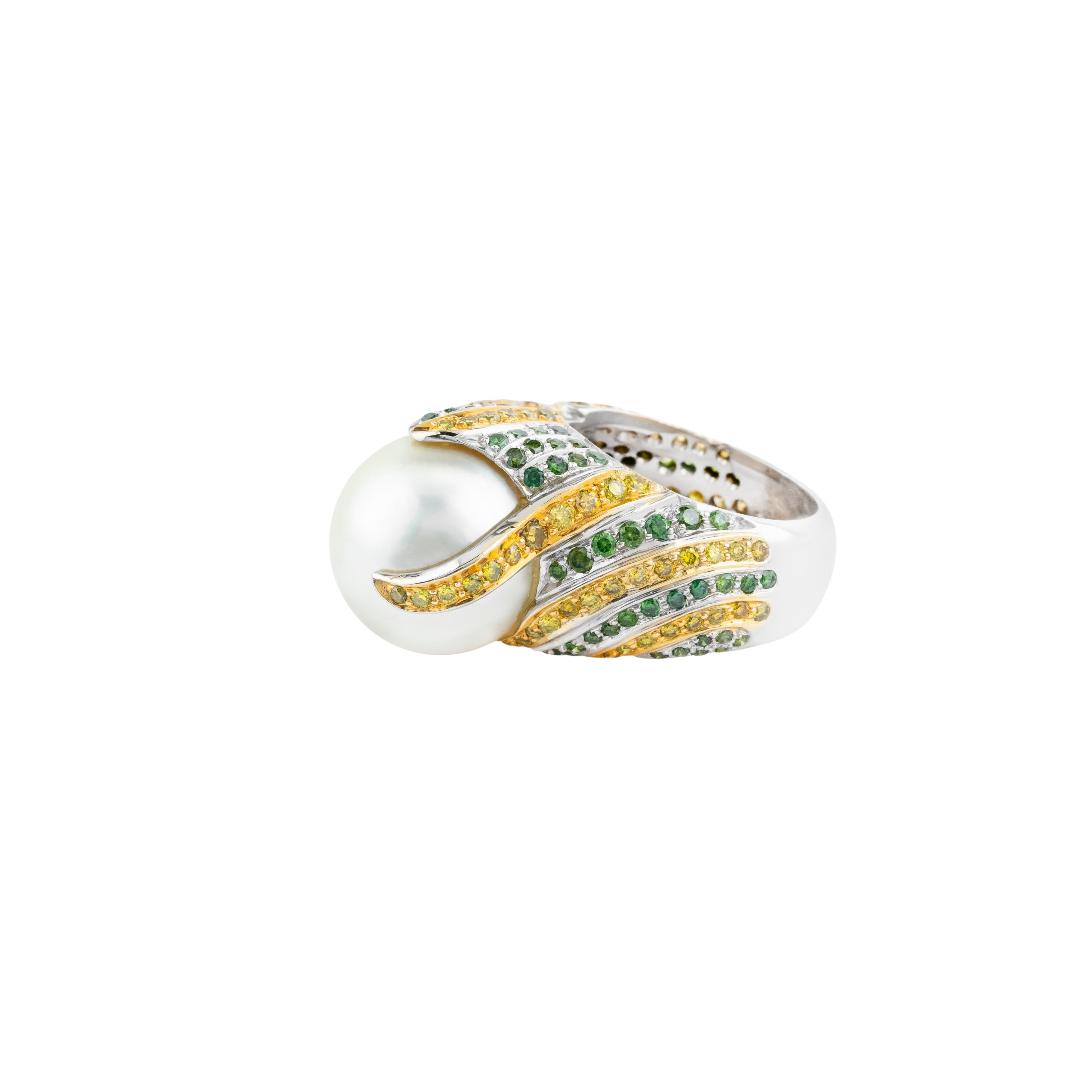 Brilliant Cut 18 Karat Gold 28.72 Carats Pearl and Diamond Cocktail Ring For Sale