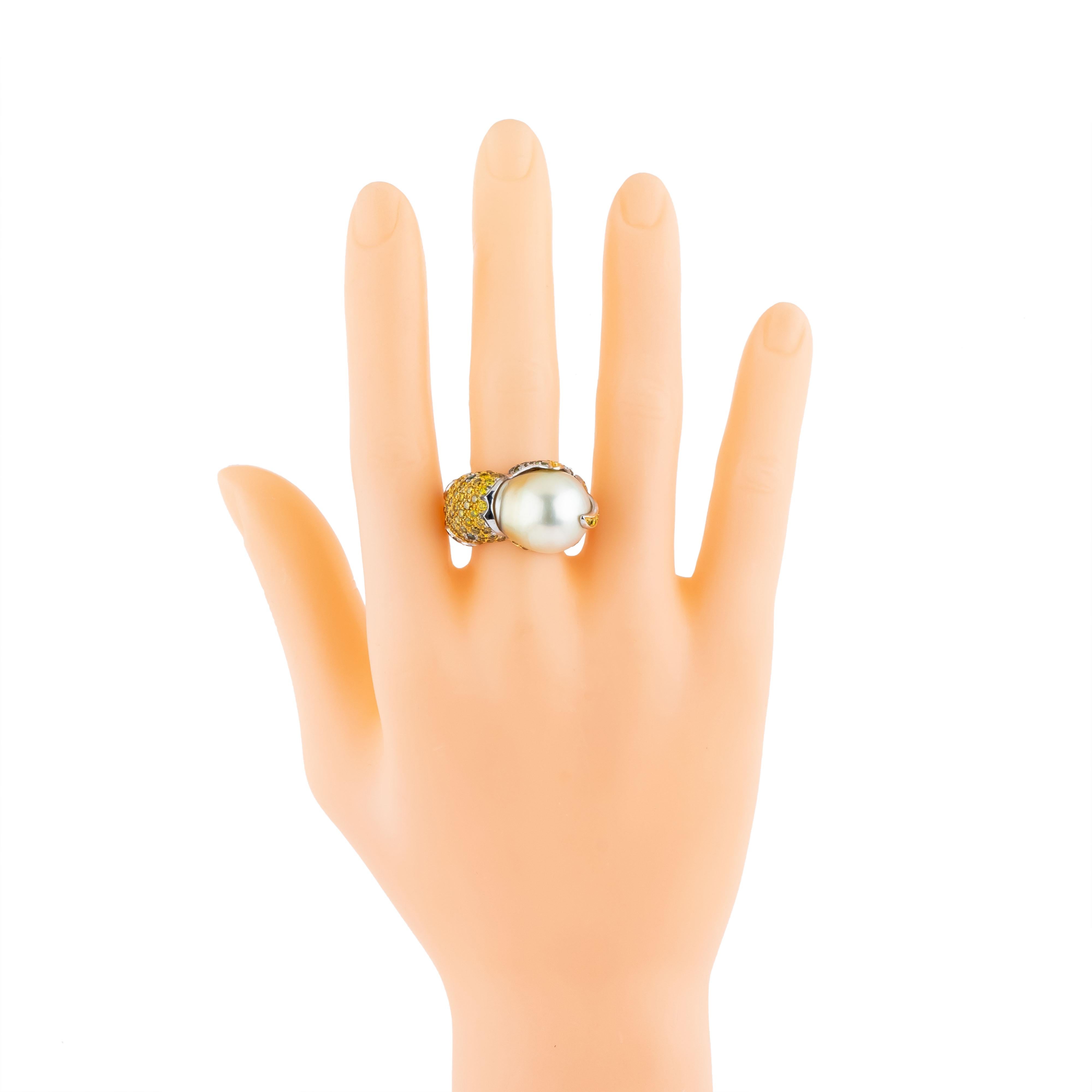 Women's 18 Karat Gold 28.72 Carats Pearl and Diamond Cocktail Ring For Sale