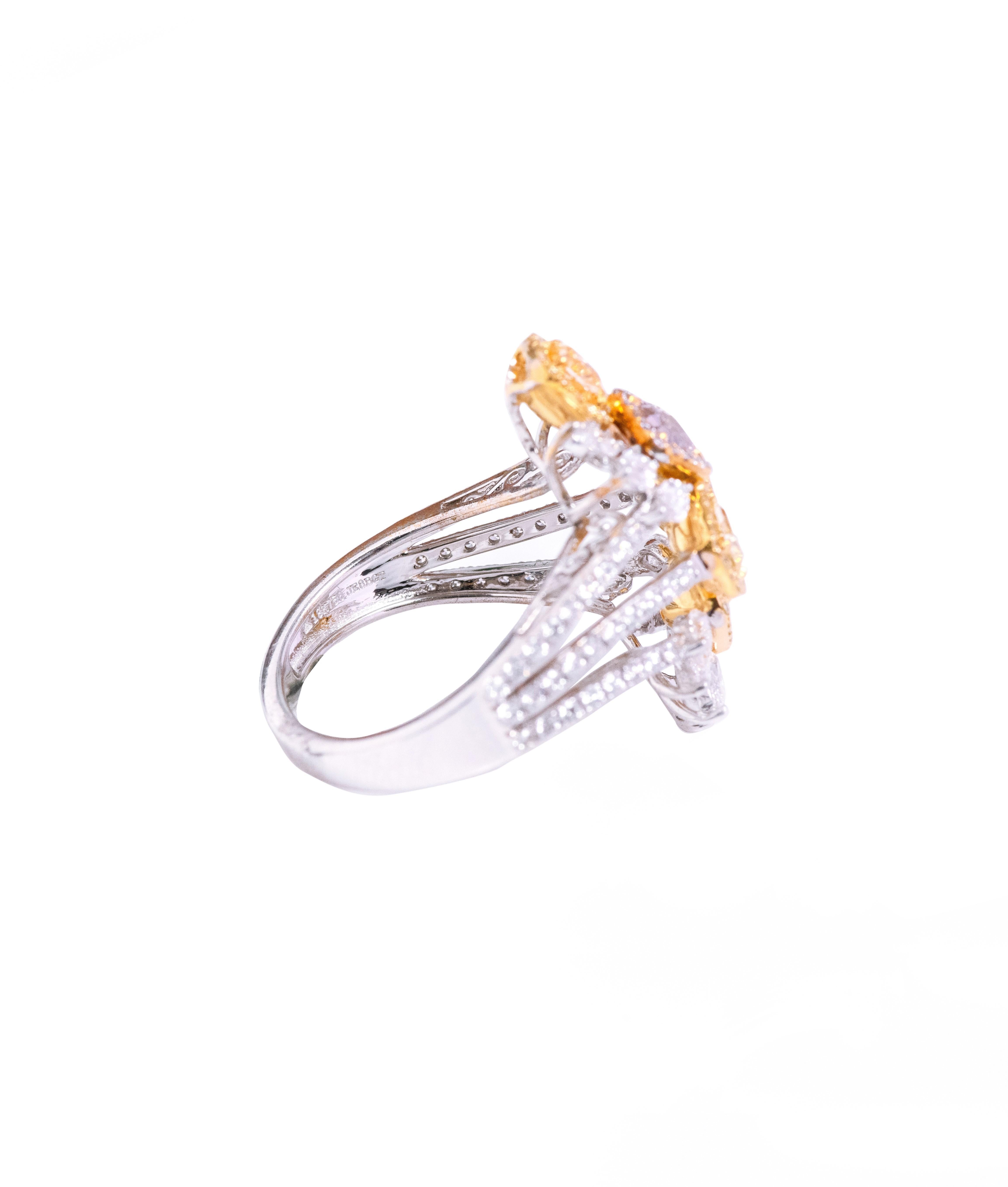18 Karat Gold 2.88 Carat Multi-Colored Diamond and Diamond Solitaire Ring  For Sale 1