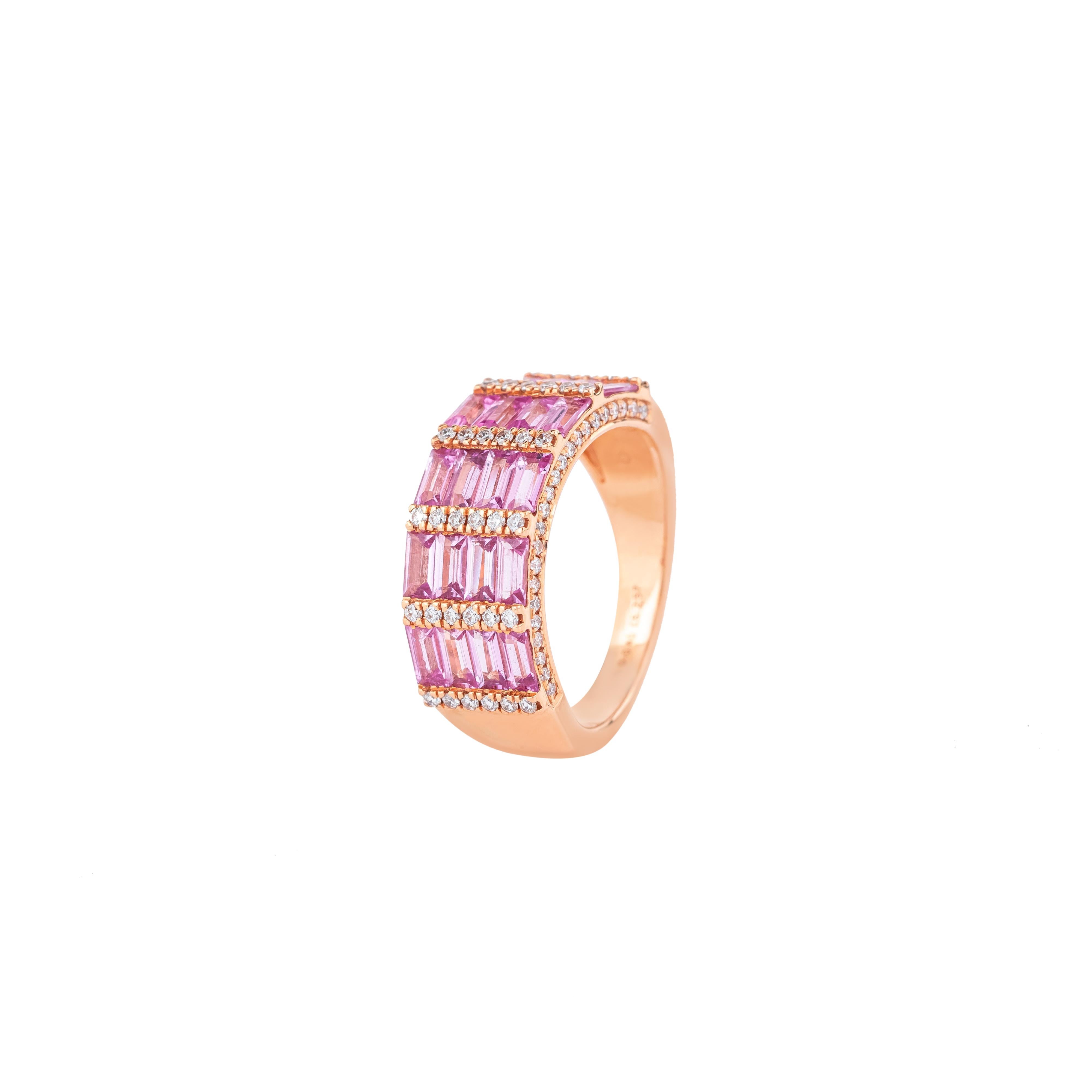 18 Karat Gold 2.91 Carat Diamond and Pink Sapphire Half Band Ring In New Condition For Sale In Jaipur, IN
