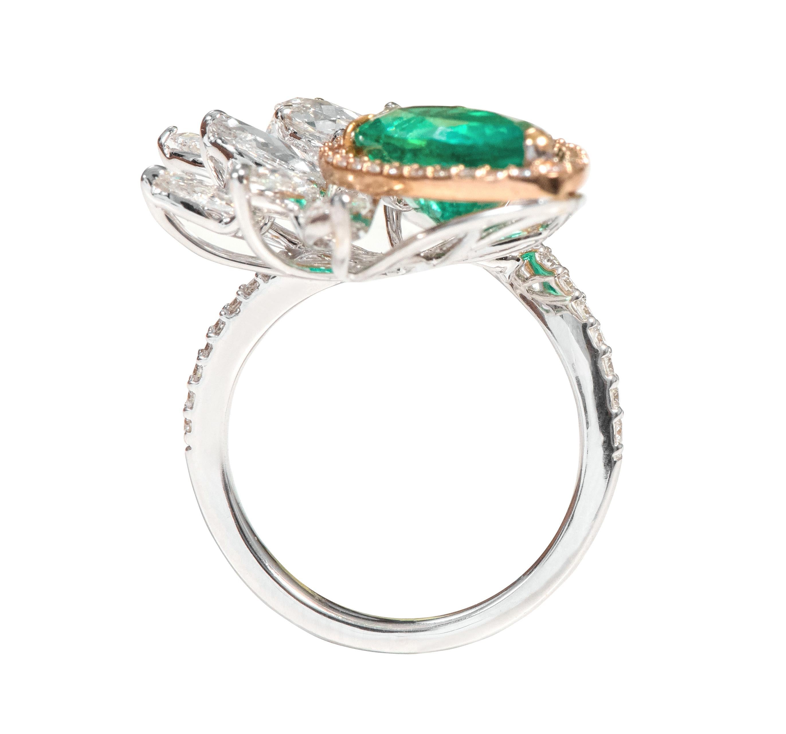 Pear Cut 18 Karat Gold 2.93 Carat Pear-Cut Natural Emerald and Diamond Cocktail Ring For Sale