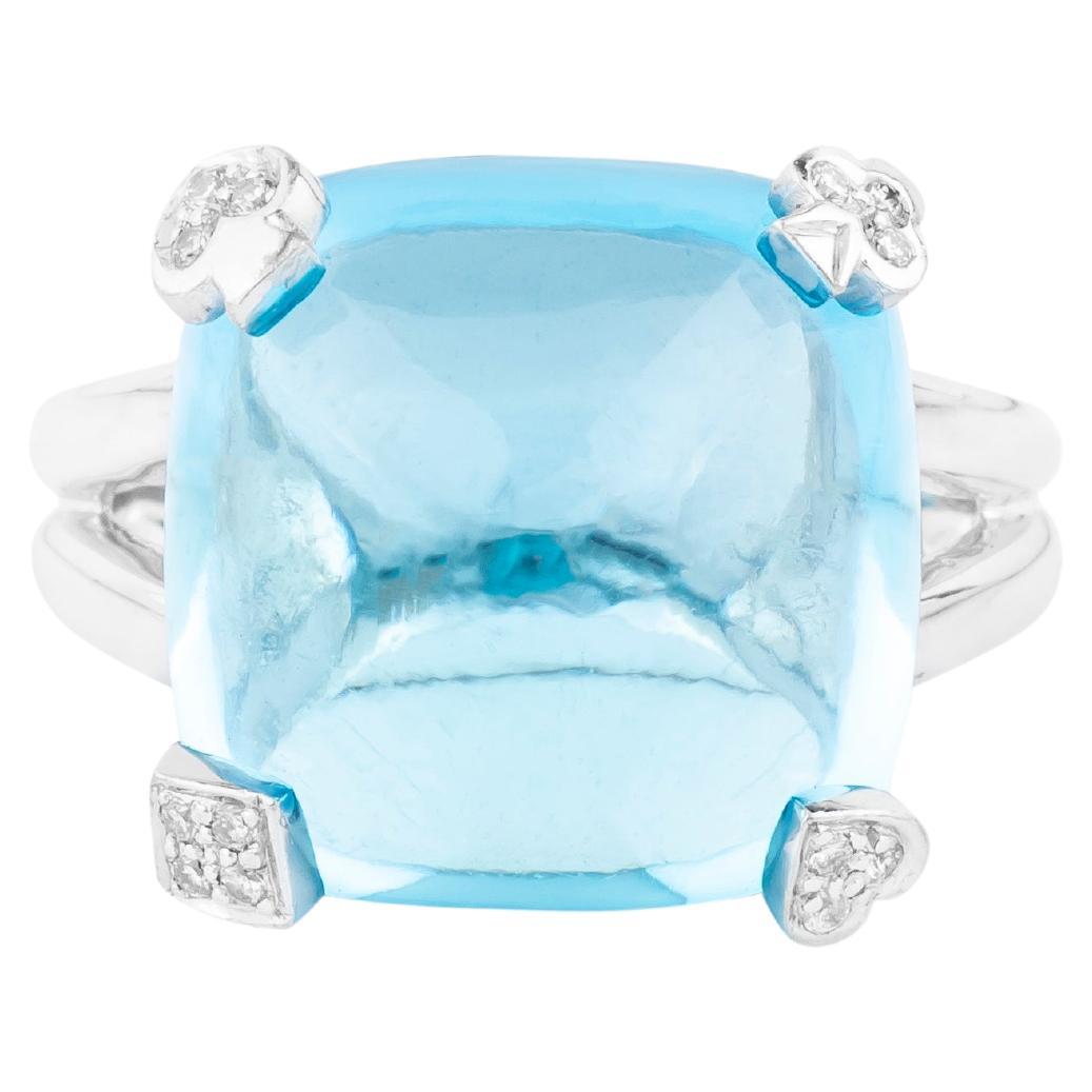 18 Karat Gold 30.15 Carats Blue Topaz and Diamond Fashion Ring For Sale