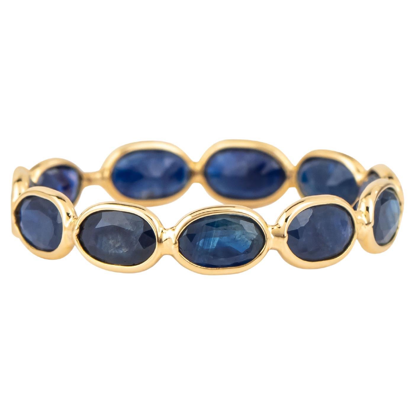 18 Karat Gold 3.2 Carat Sapphire Band Ring For Sale