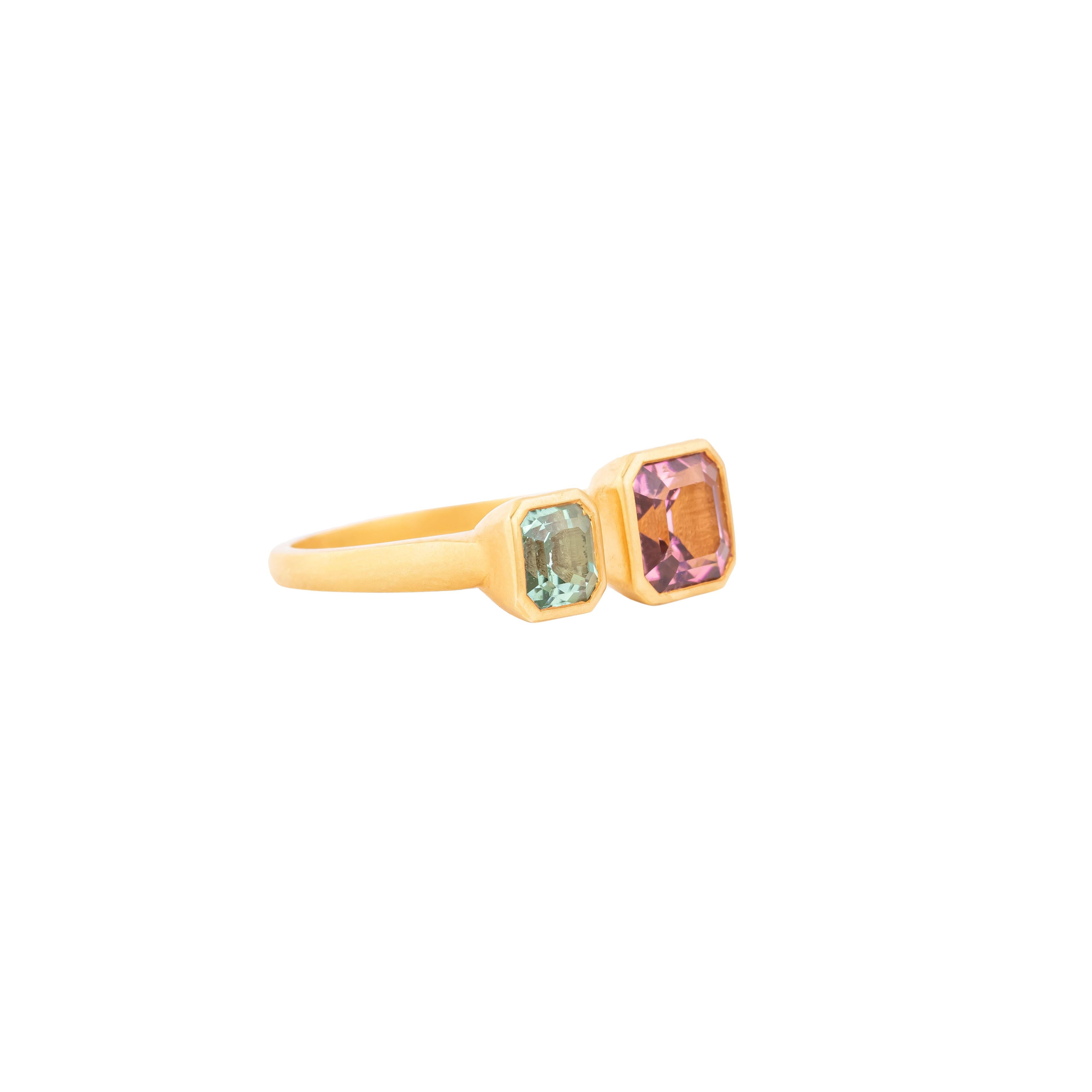 Emerald Cut 18 Karat Gold 3.21 Carat Tourmaline Fashion Ring For Sale