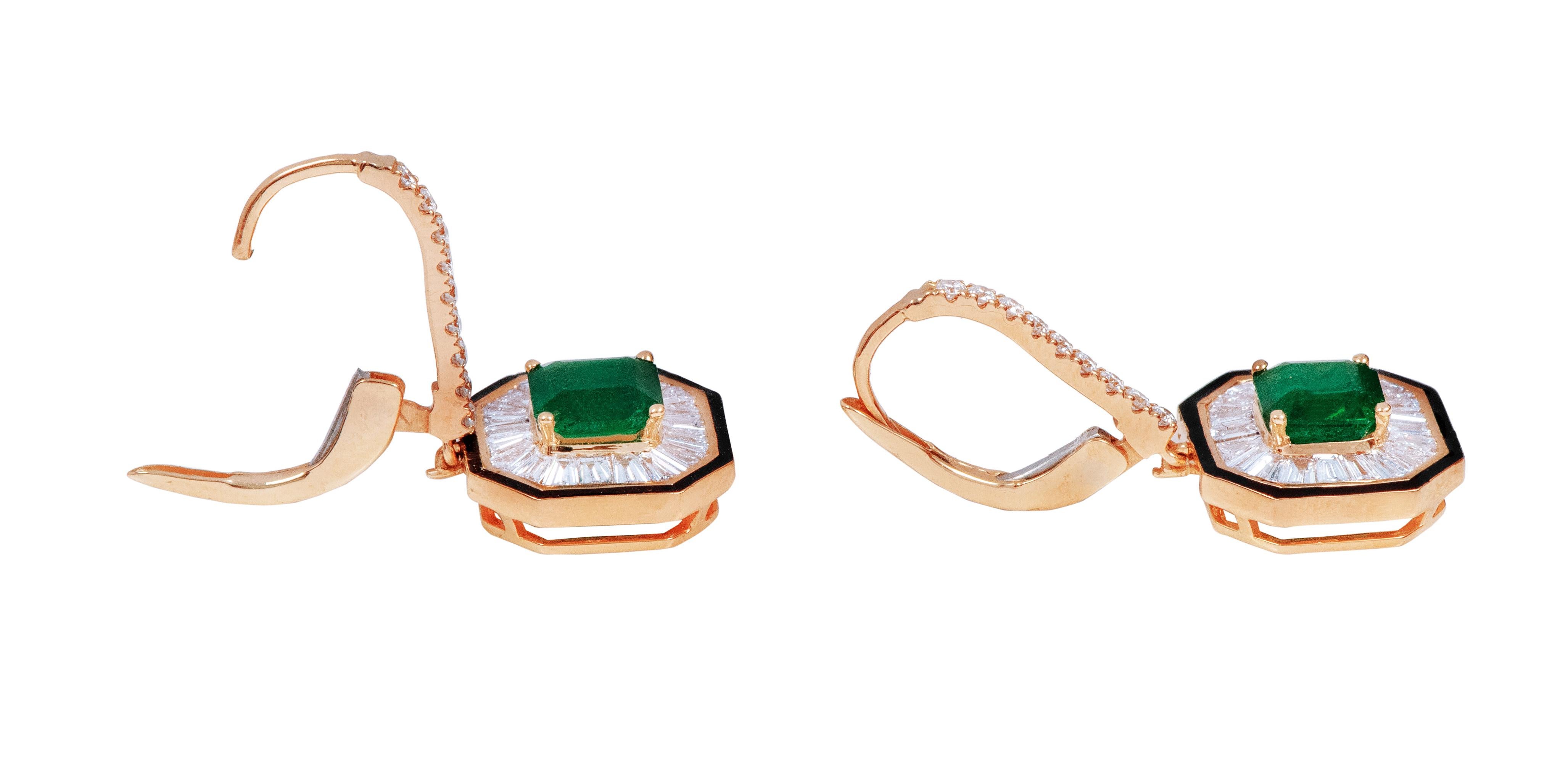 18 Karat Gold 3.25 Carat Emerald and Diamond Dangle Earrings For Sale 2