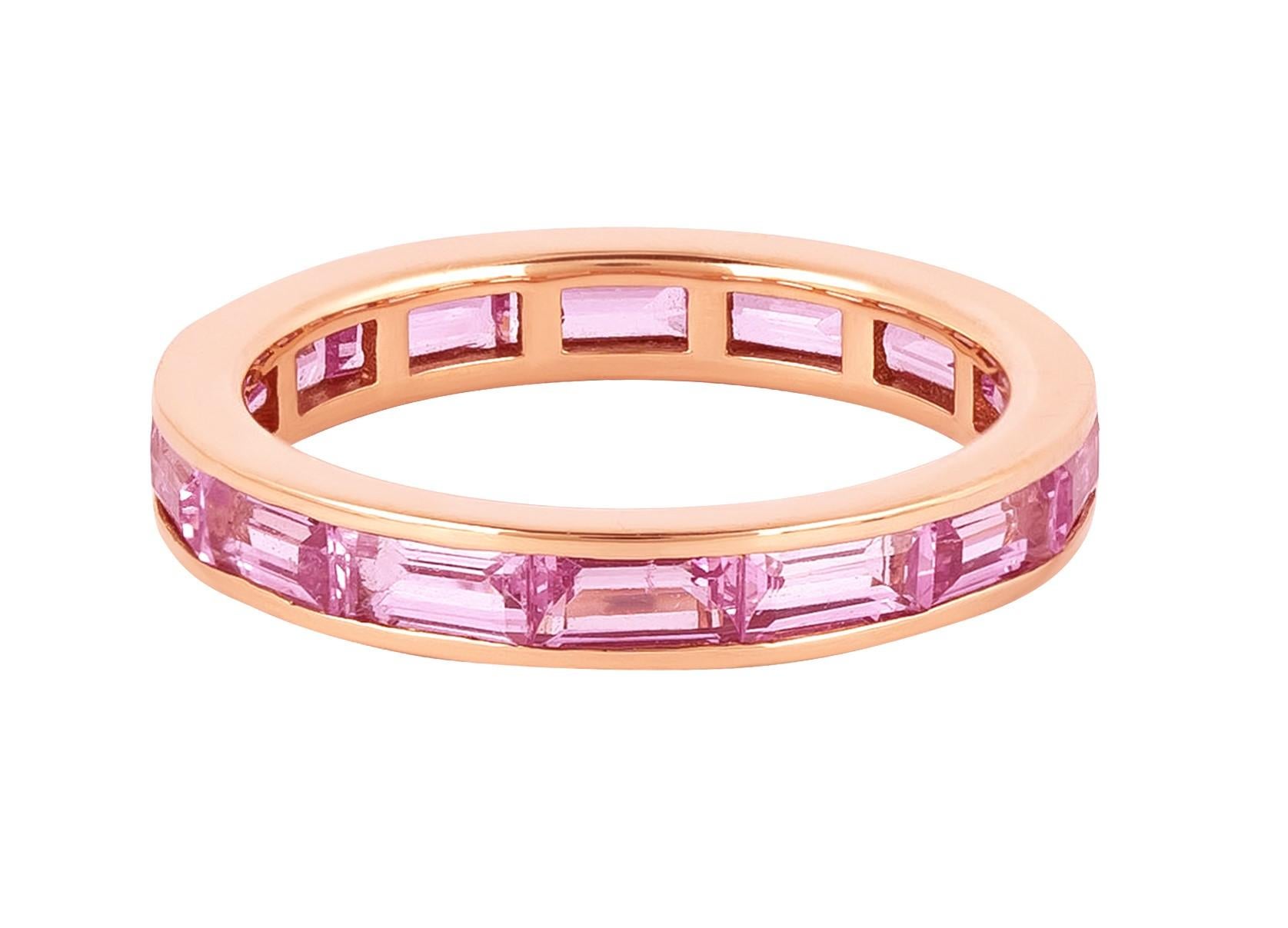 Modern 18 Karat Gold 3.29 Carat Pink Sapphire Infinity Statement Ring For Sale