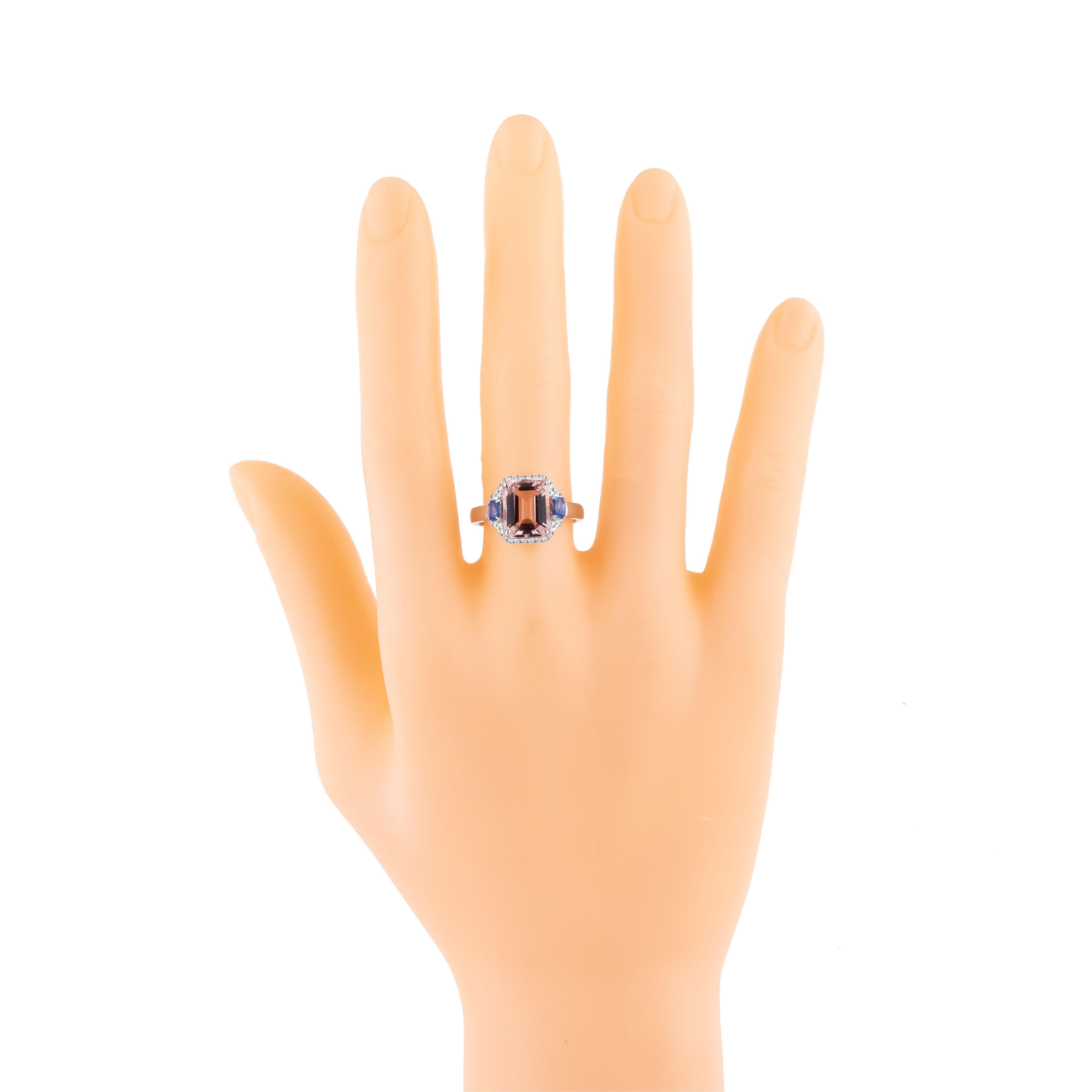 Contemporary 18 Karat Gold 3.48 Carat Diamond, Sapphire and Morganite Fashion Ring For Sale