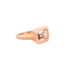 18 Karat Gold 3,58 Karat Morganit Cocktail-Ring