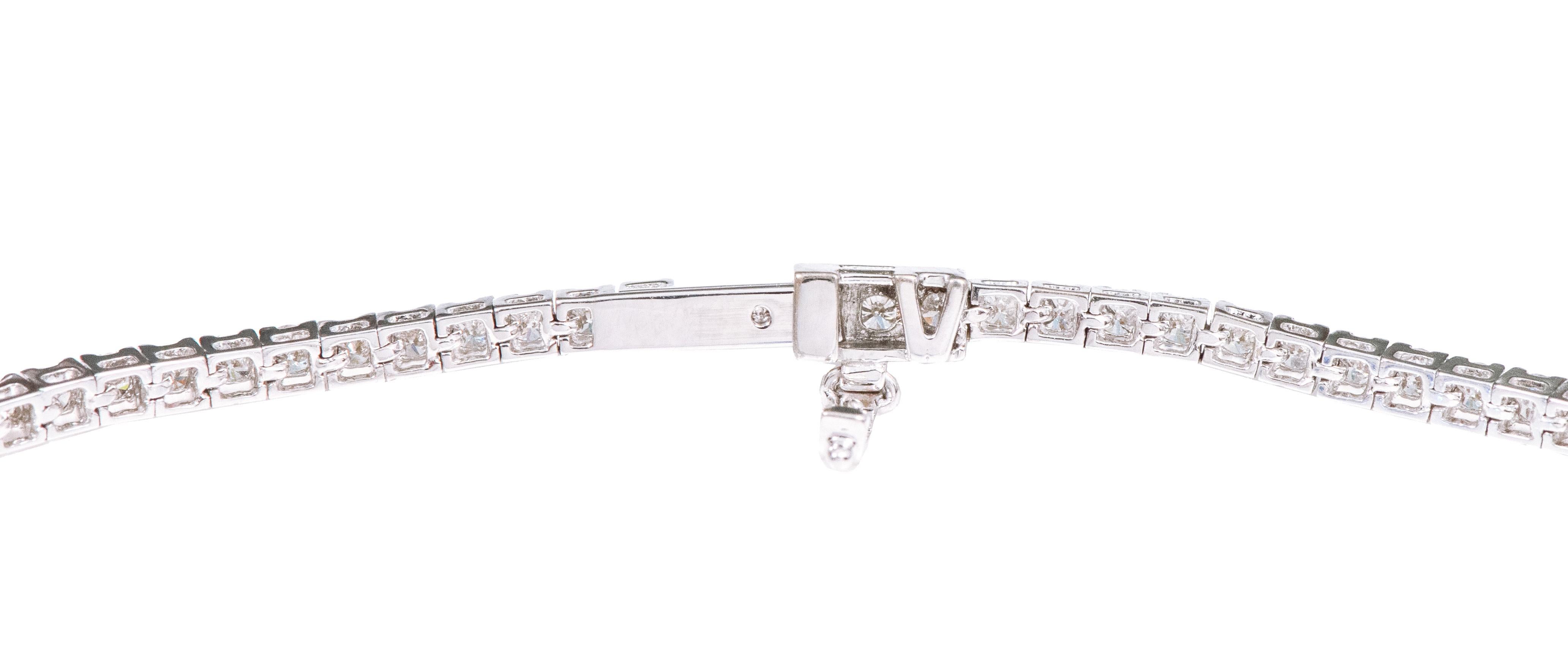 Bracelet tennis en or 18 carats avec saphir bleu solitaire de 3,65 carats et diamants Pour femmes en vente