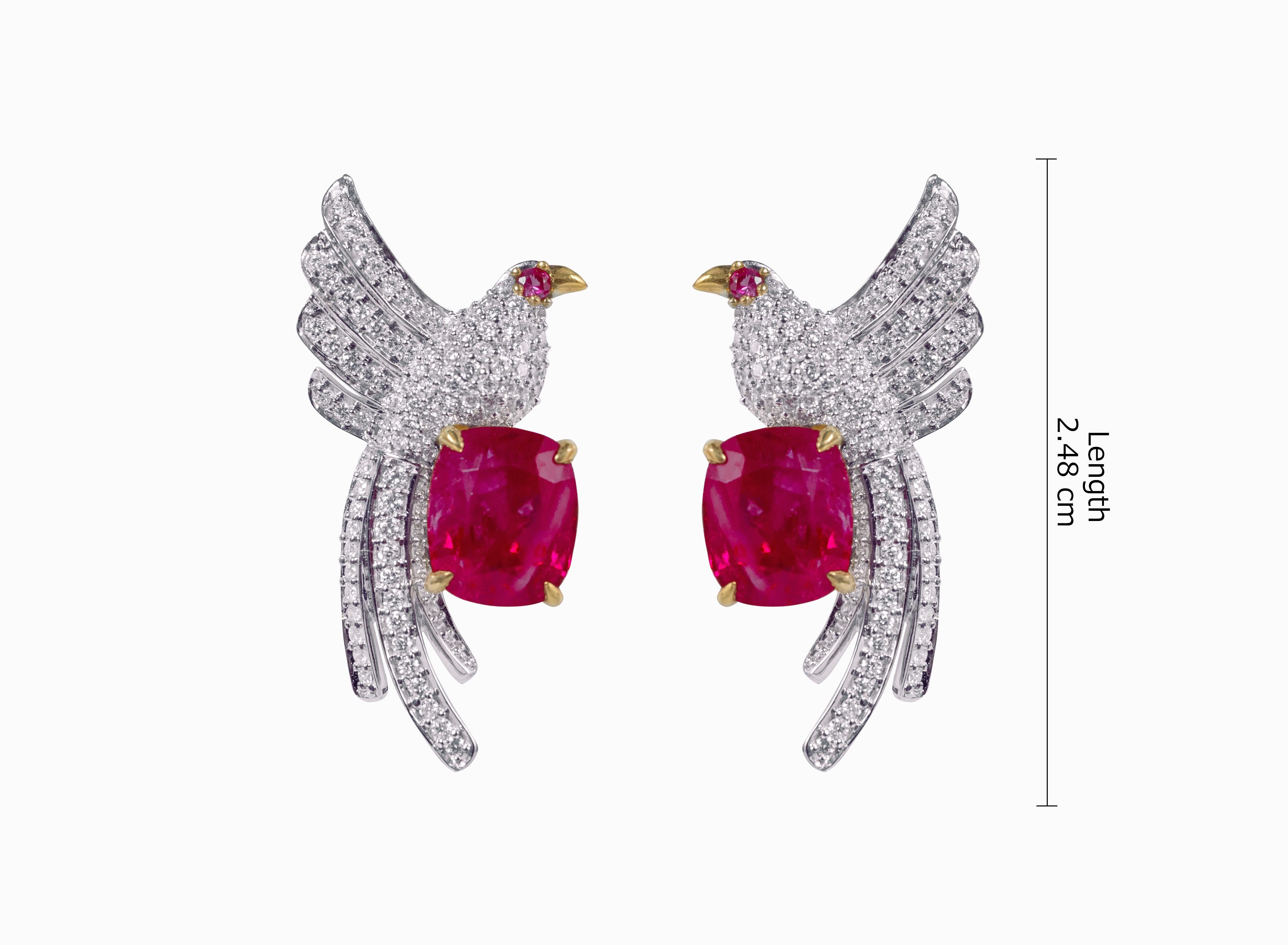 Taille coussin Clous d'oreilles en or 18 carats avec rubis de Birmanie naturel non chauffé de 3,67 carats et diamants en vente