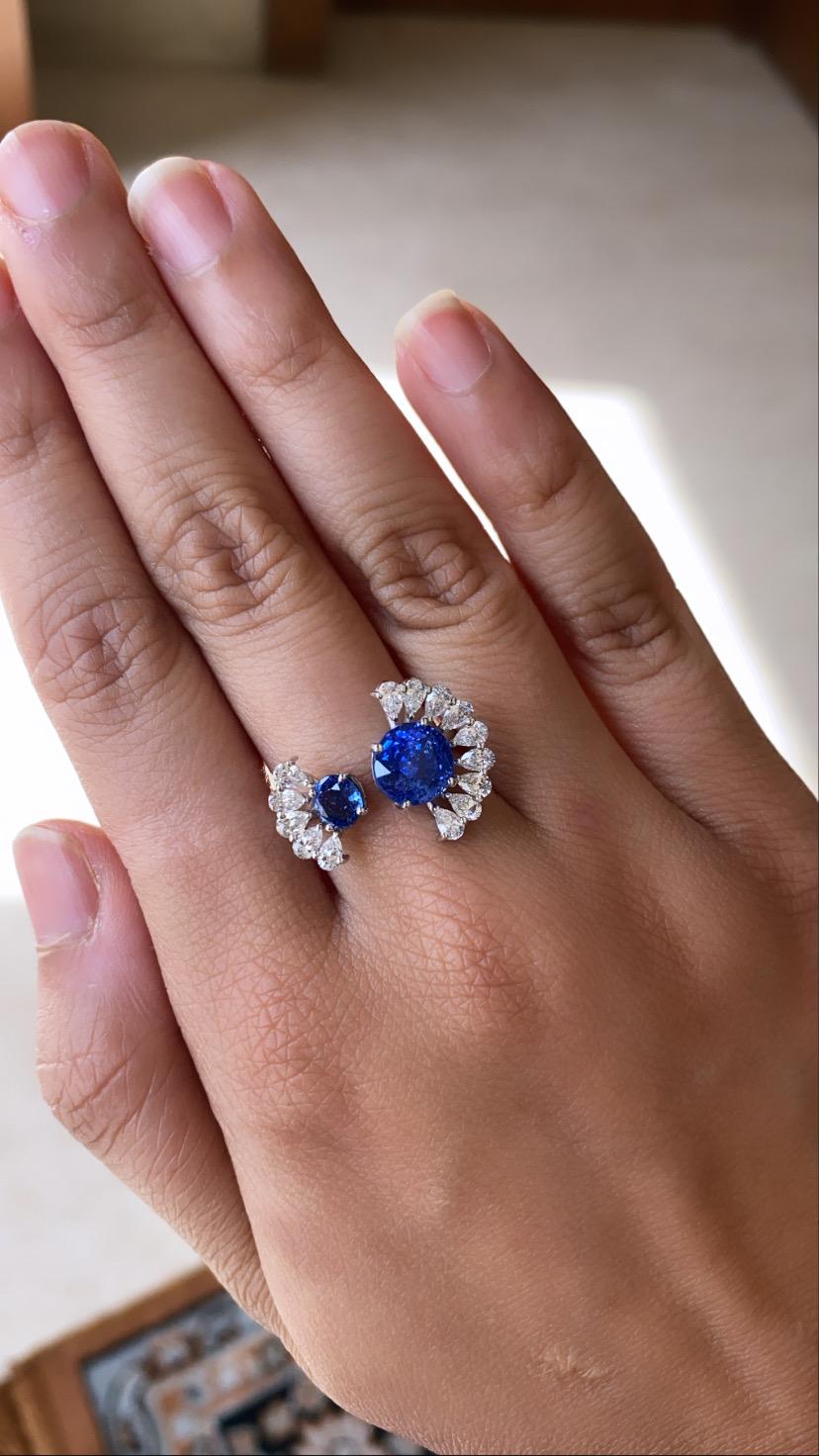 A very gorgeous and wearable Blue Sapphire & Diamonds Cocktail Ring set in 18K White Gold. The Blue Sapphire weighs 3.69 carats and is of Ceylon (Sri Lanka) origin. The Blue Sapphire is completely natural, without any treatment. The weight of the