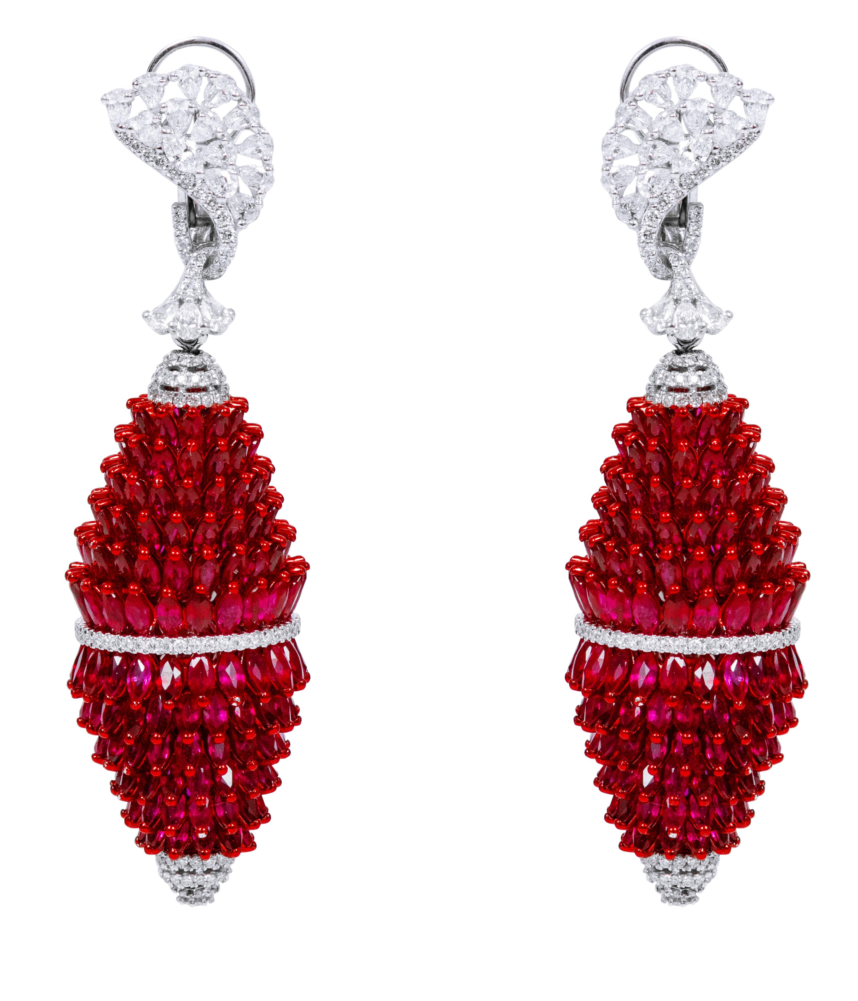 18 Karat Gold 40.26 Carat Ruby and Diamond Chandelier Cocktail Dangle Earrings For Sale 1