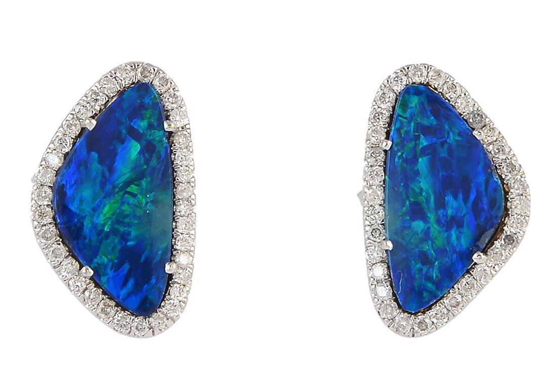 Round Cut 18 Karat Gold 4.04 Carat Opal Diamond Stud Earrings For Sale