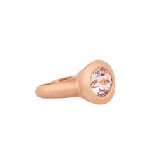 18 Karat Gold 4.06 Carat Morganite Cocktail Ring