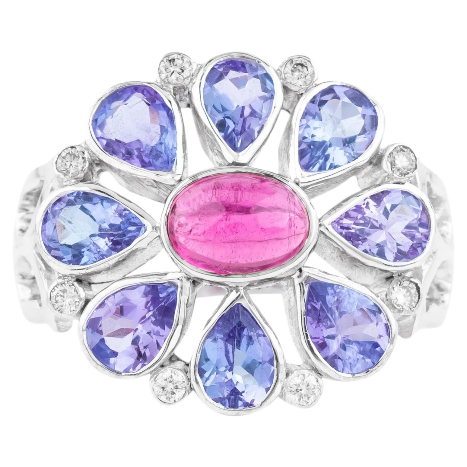 18 Karat Gold 4.22 Carats Color Stone and Diamond Cocktail Ring