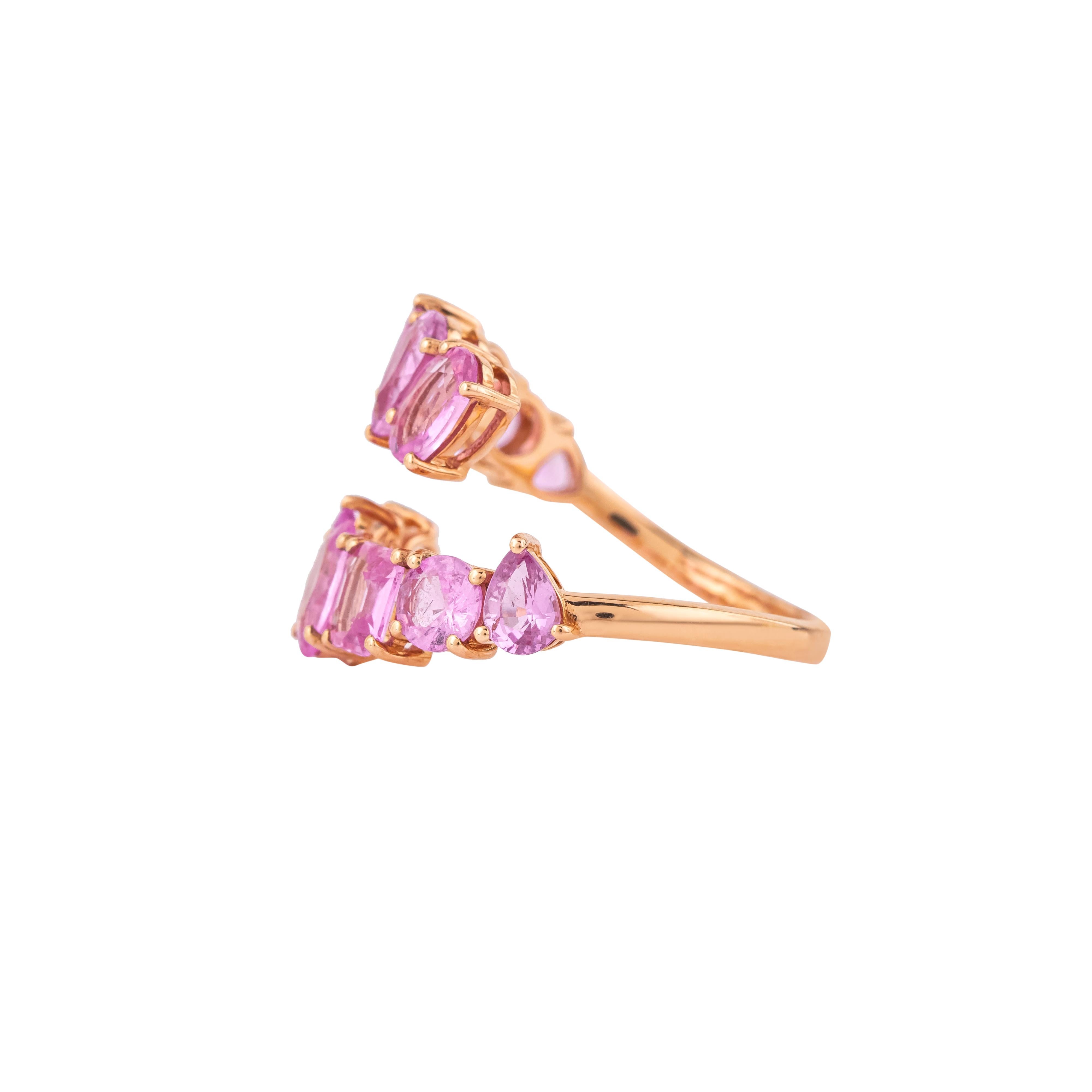 Pear Cut 18 Karat Gold 4.29 Carat Pink Sapphire Fashion Ring For Sale