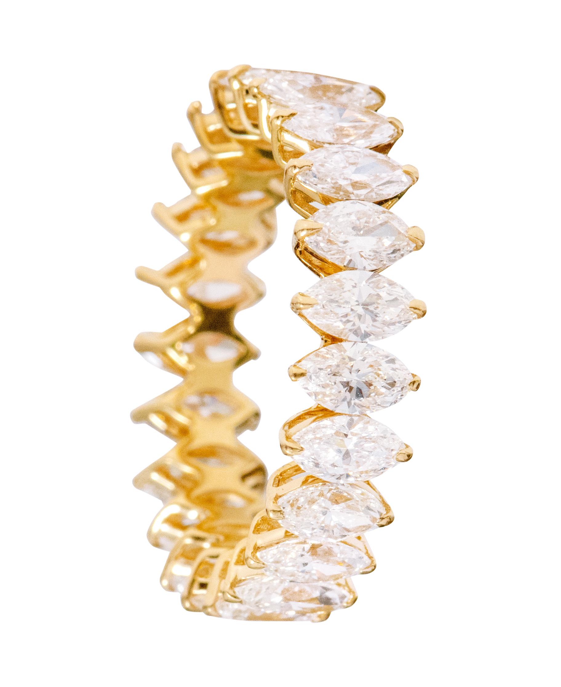 18 Karat Gold 4.43 Carat Solitaire Marquise-Shape Diamond Eternity Band Ring In New Condition For Sale In Jaipur, IN