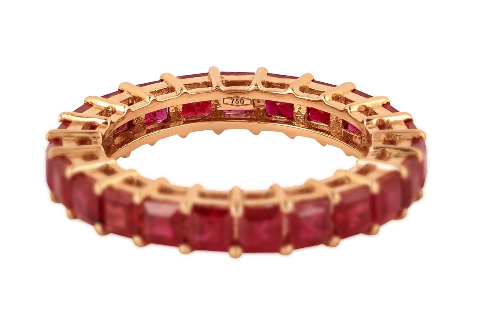 Contemporary 18 Karat Gold 4.48 Carat Ruby Eternity Cocktail Ring For Sale