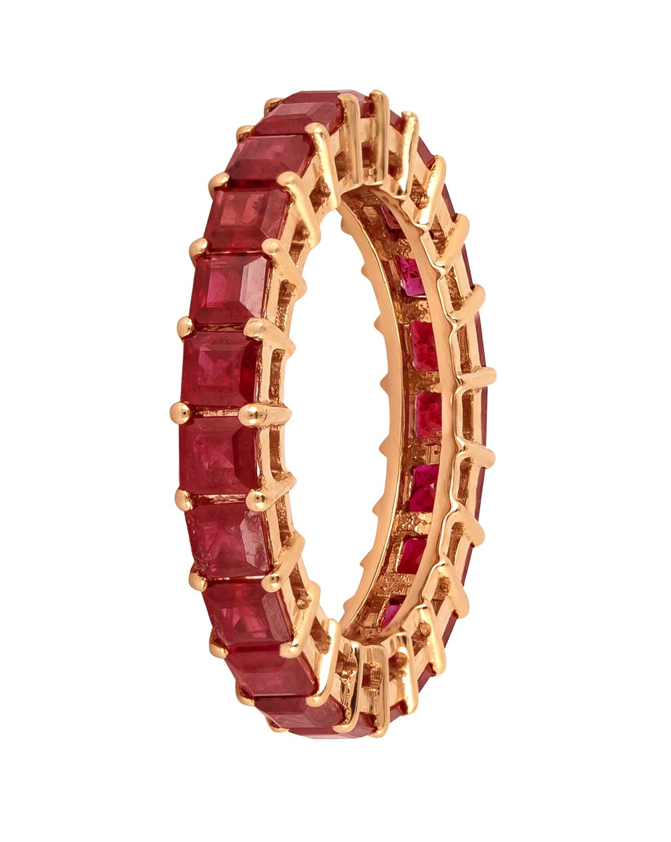 18 Karat Gold 4.48 Carat Ruby Eternity Cocktail Ring For Sale 1