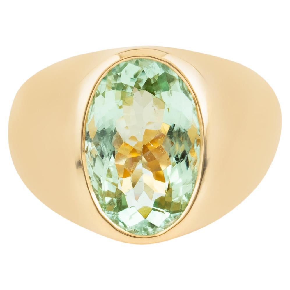 18 Karat Gold 4.5 Carats Green Amethyst Solitaire Ring