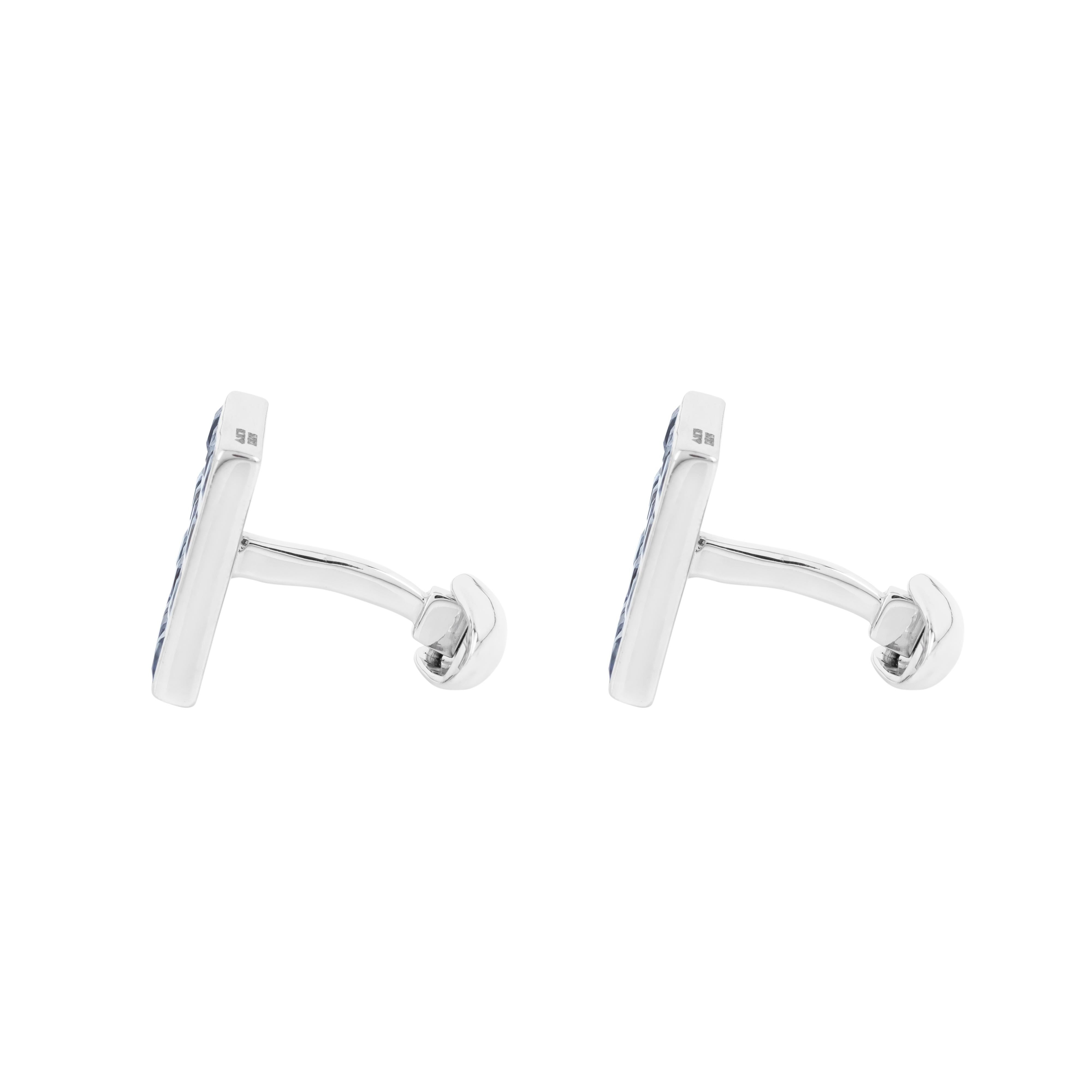 18 Karat Gold 5.03 Carat Sapphire Cufflinks For Sale 1