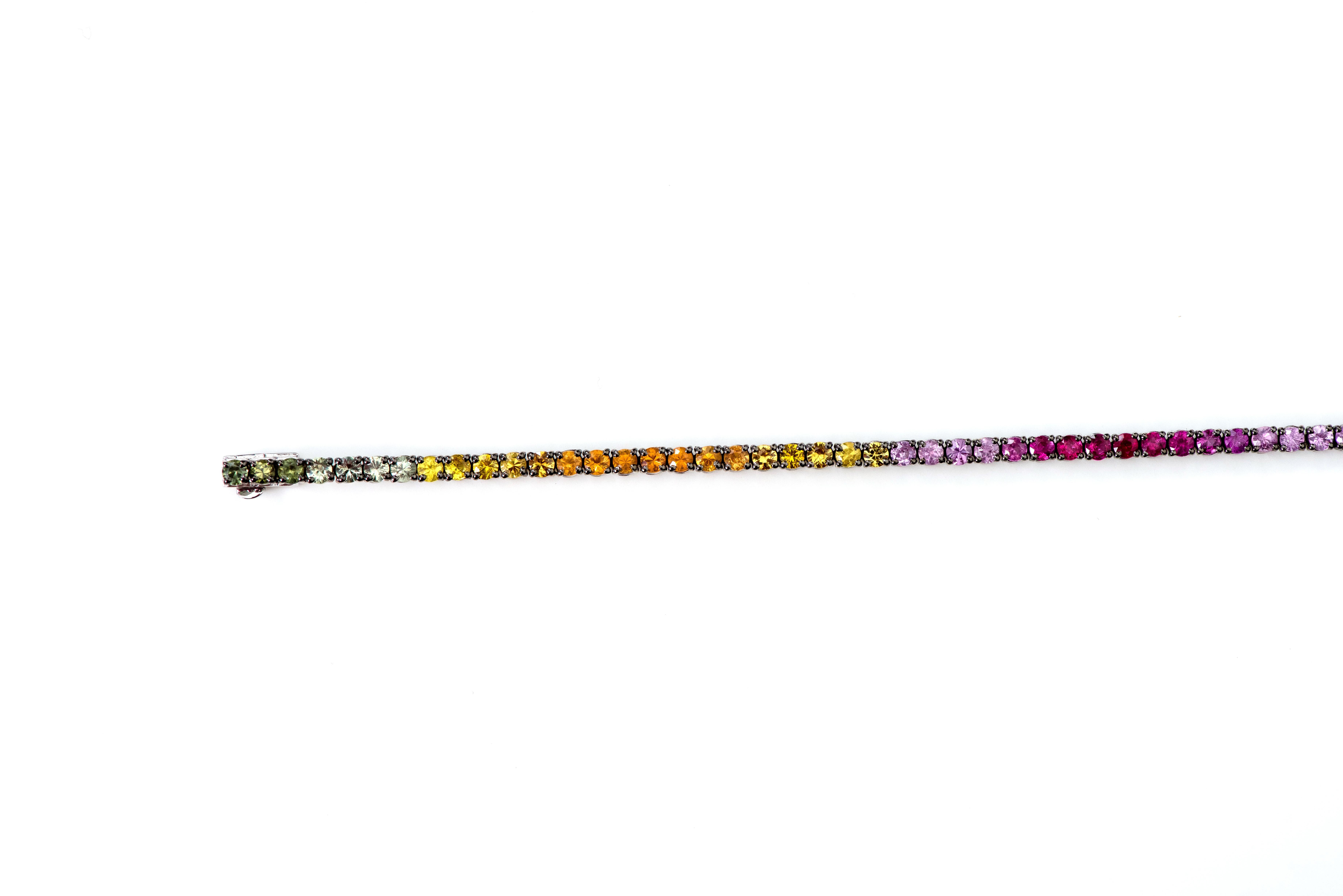 18 Karat Gold 5::33 Karat Rundschliff Multi-Saphir Regenbogen Farbe Tennis-Armband (Moderne) im Angebot