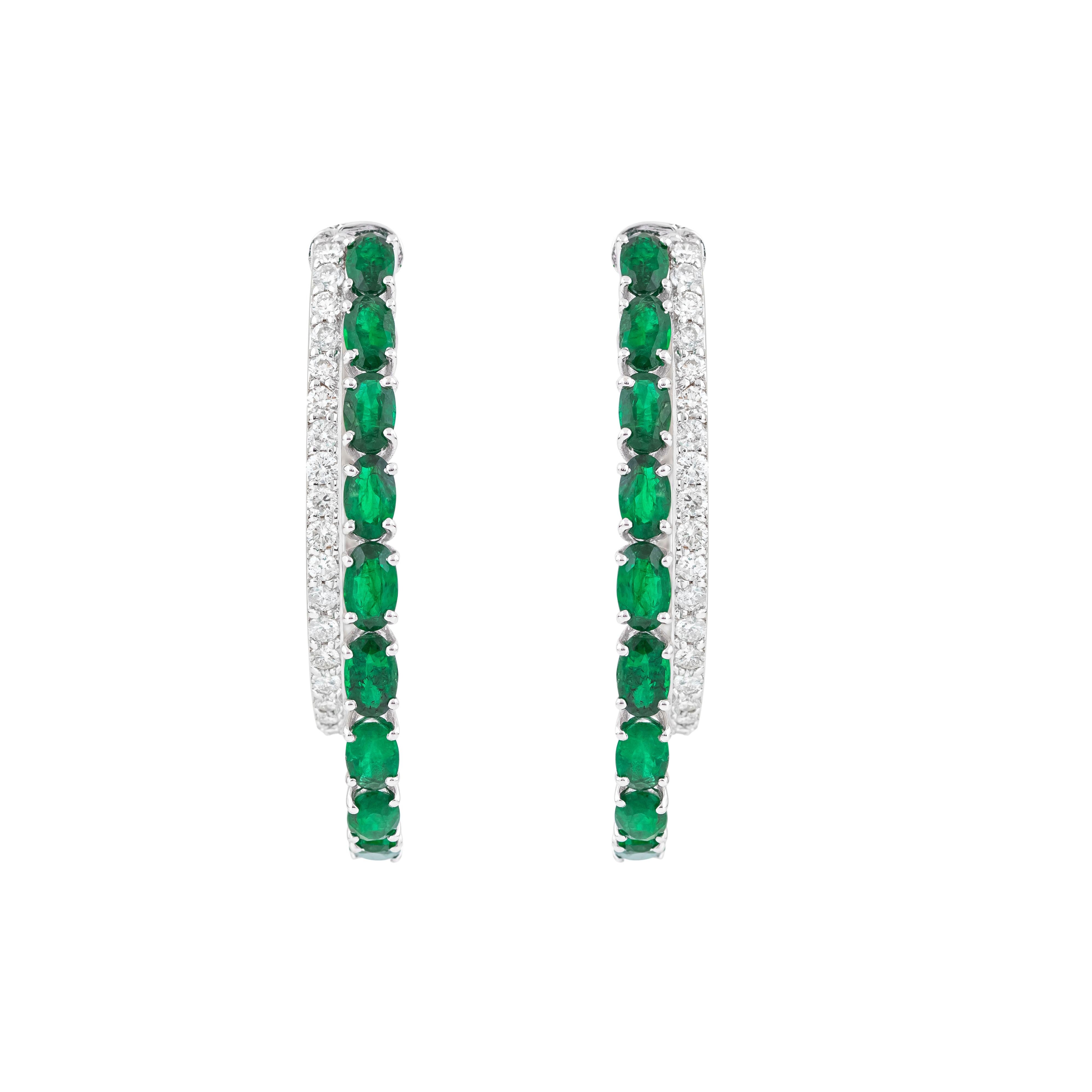 Women's 18 Karat Gold 5.4 Carat Diamond & Emerald Hoop Earrings in contemporary style For Sale