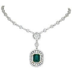 18 Karat Gold 5.40 Carat Emerald and 7.65 Carat Diamonds Pendant Necklace