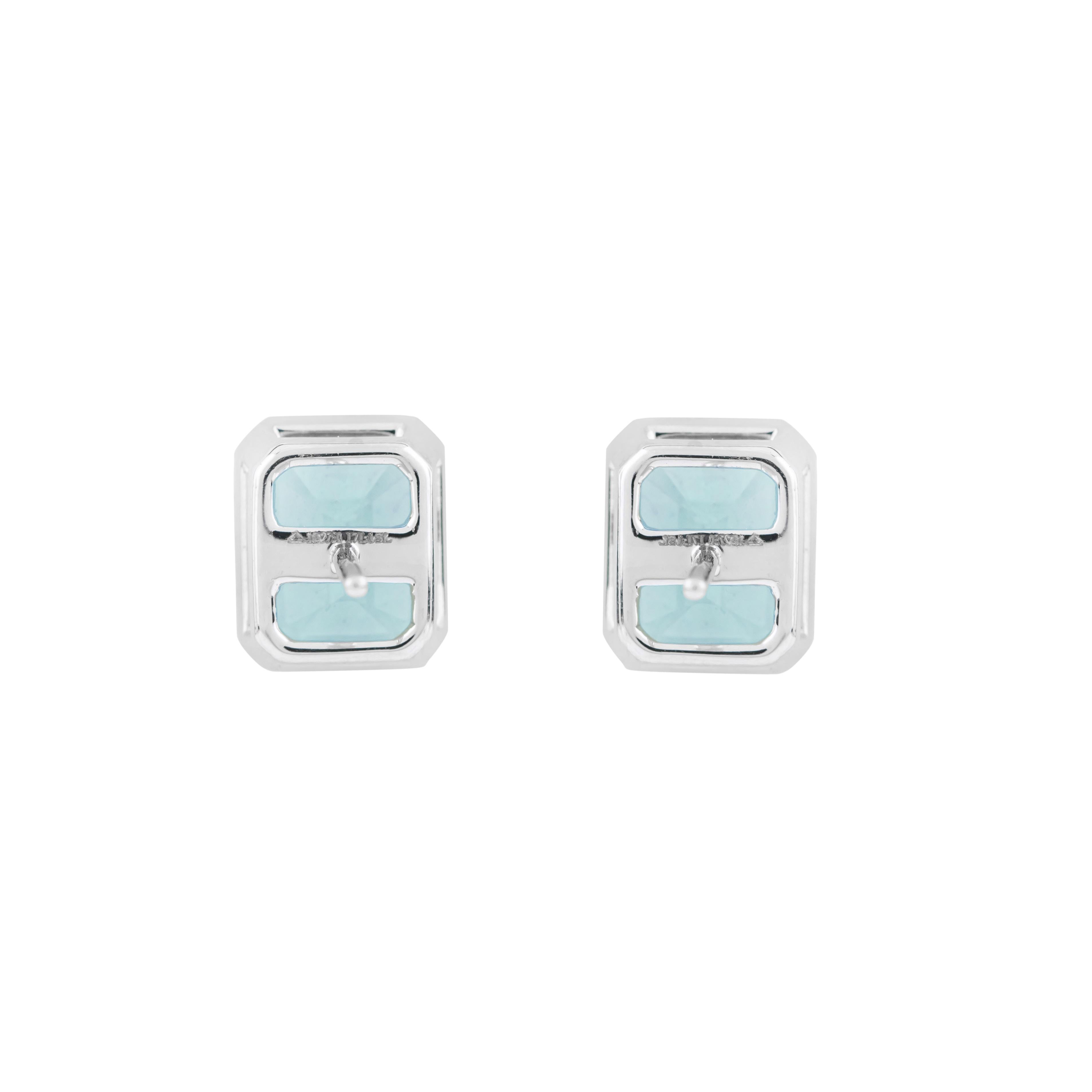 18 Karat Gold 5.52 Carat Aquamarine Stud Earrings In New Condition For Sale In Jaipur, IN
