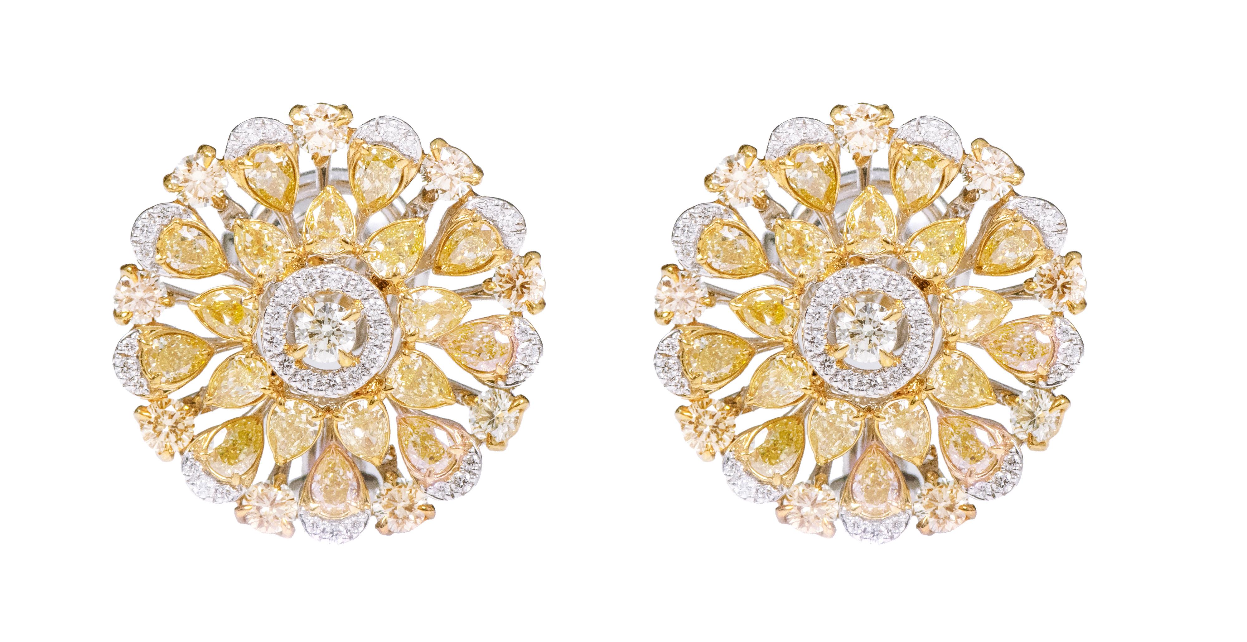 18 Karat Gold 5.69 Carat Fancy Yellow and White Diamond Solitaire Stud Earrings For Sale 1
