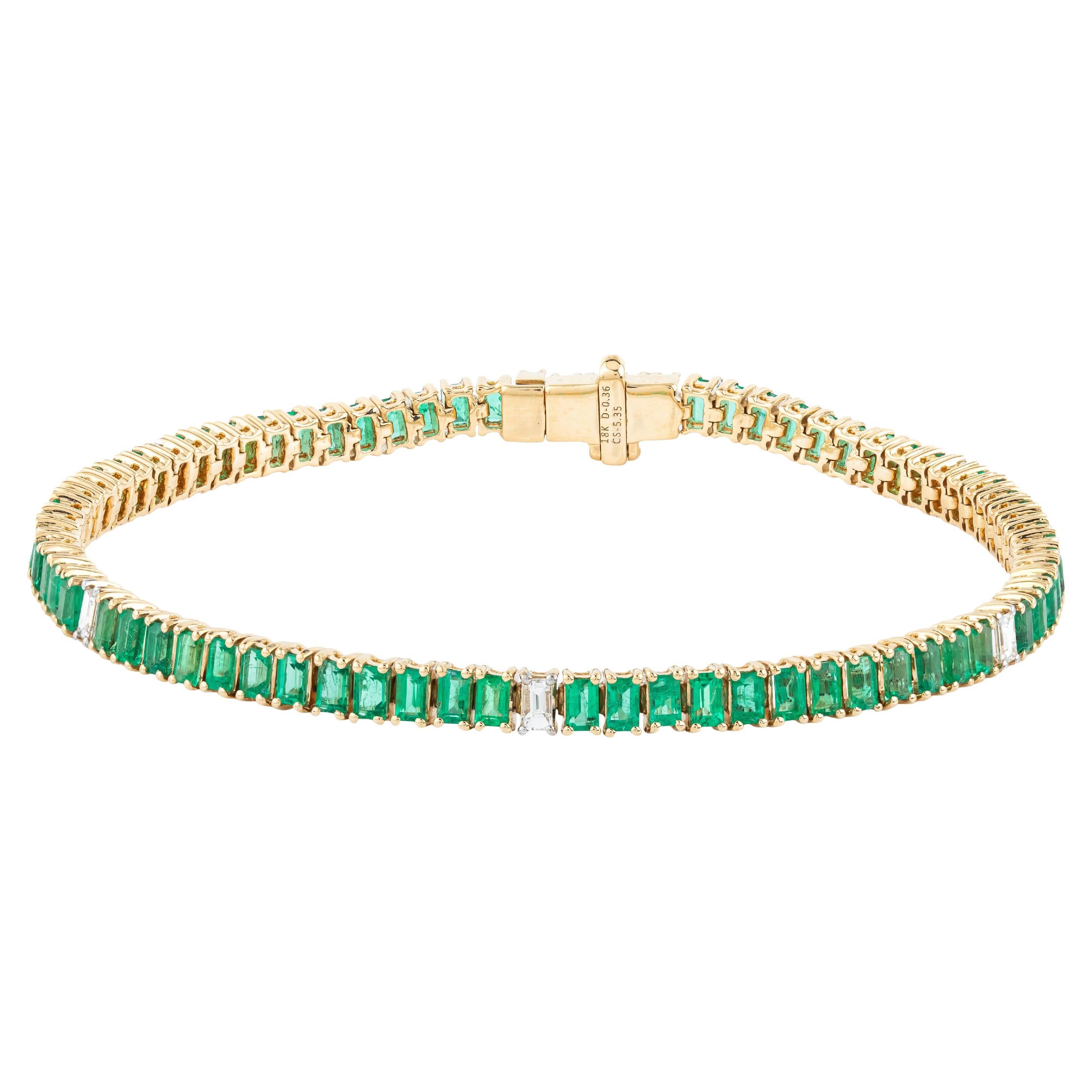 Bracciale tennis in oro 18 carati con smeraldo e diamante da 5,71 carati