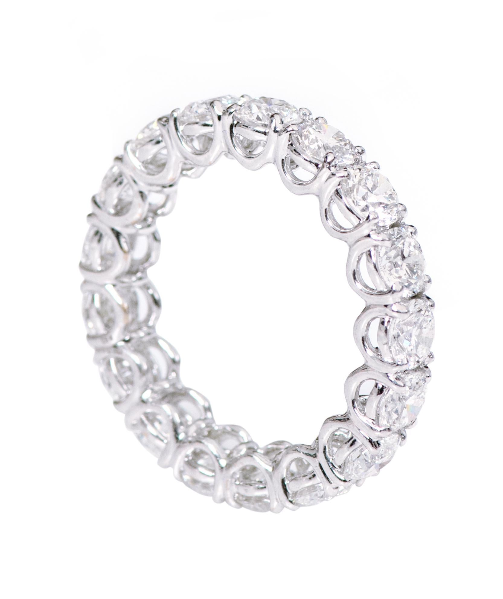 5,79 quilates E VVS1 GIA Certificado Diamante talla brillante Anillo de la Eternidad Corte brillante en venta