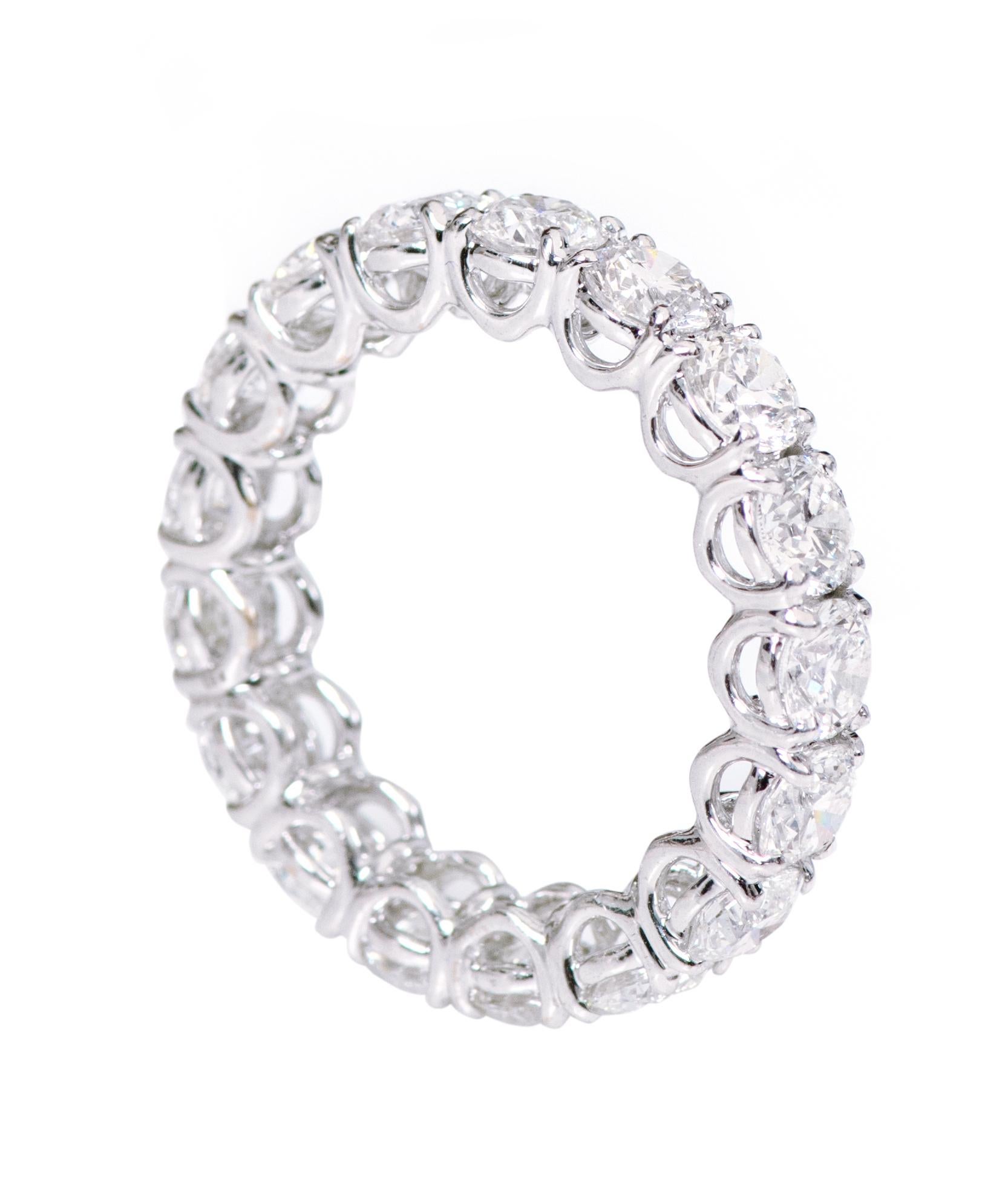 Brilliant Cut 5.79 Carats E VVS1 GIA Certified Brilliant-Cut Diamond Eternity Band Ring For Sale