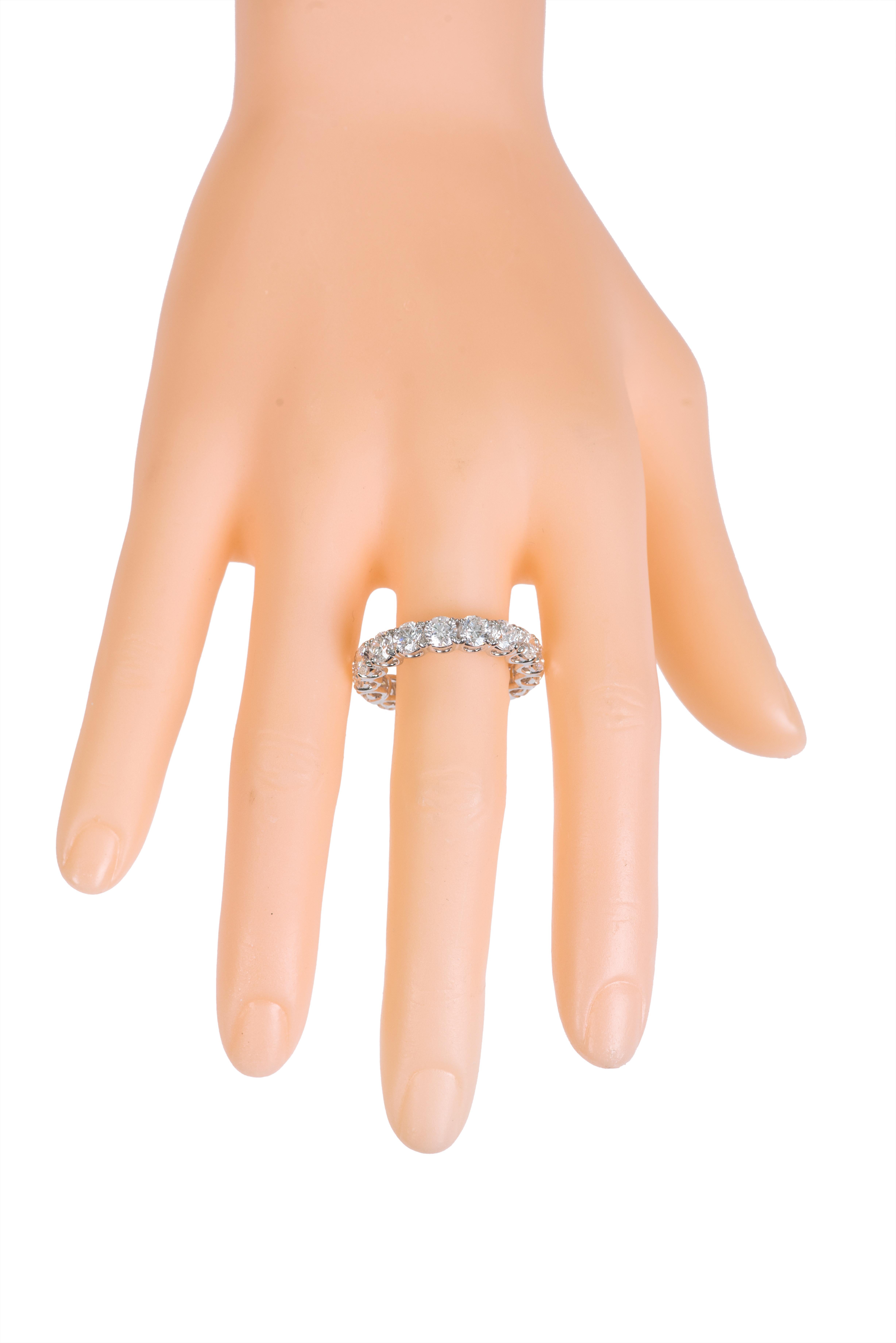 Anneau d'éternité en diamant taille brillant de 5,79 carats certifié GIA E VVS1 Neuf - En vente à Jaipur, IN