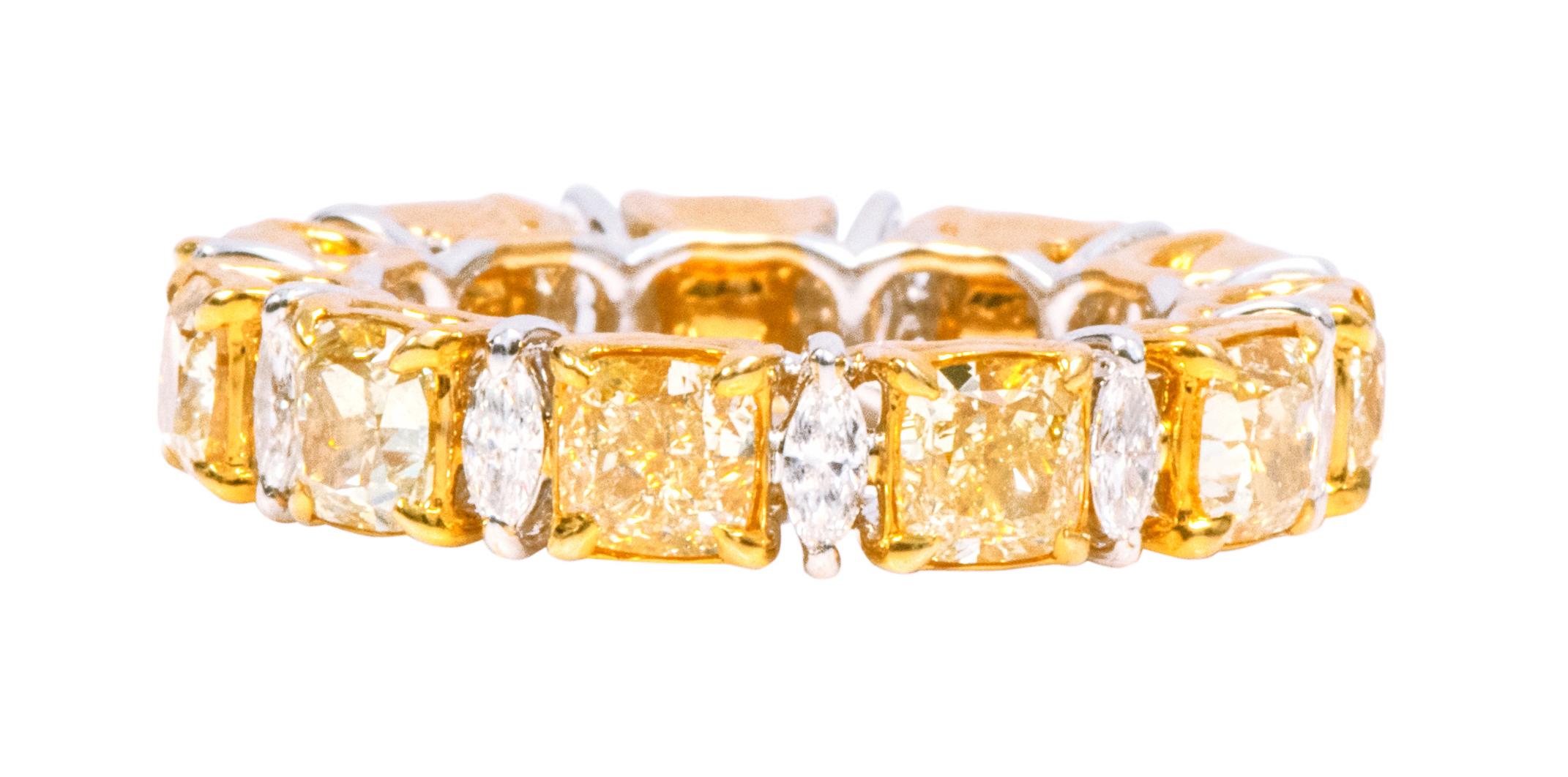 18 Karat Gold 5.99 Carat Solitaire Yellow and White Diamond Eternity Band Ring In New Condition For Sale In Jaipur, IN