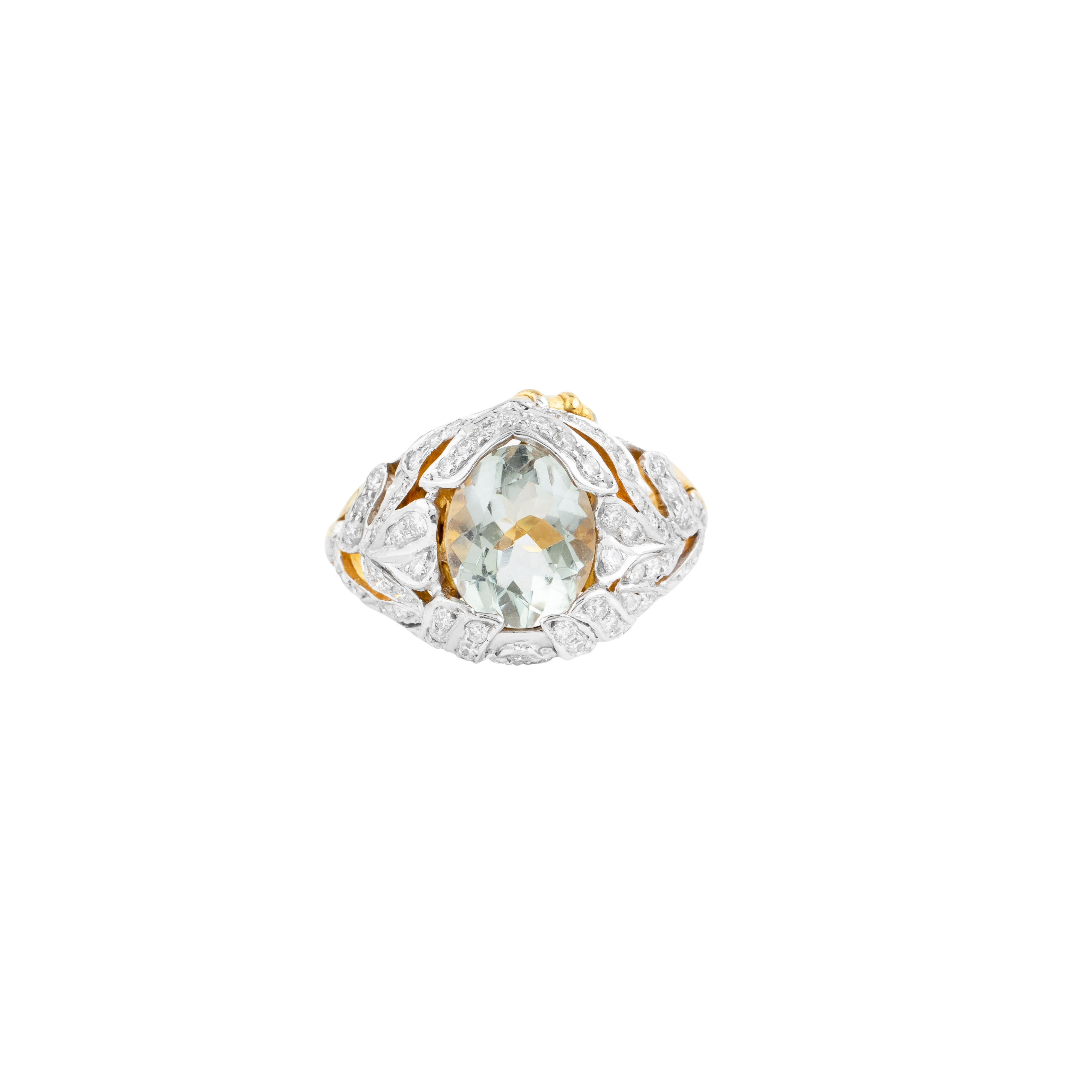 Anillo de moda de oro de 18 quilates, 6 quilates de amatista verde y diamante Contemporáneo en venta