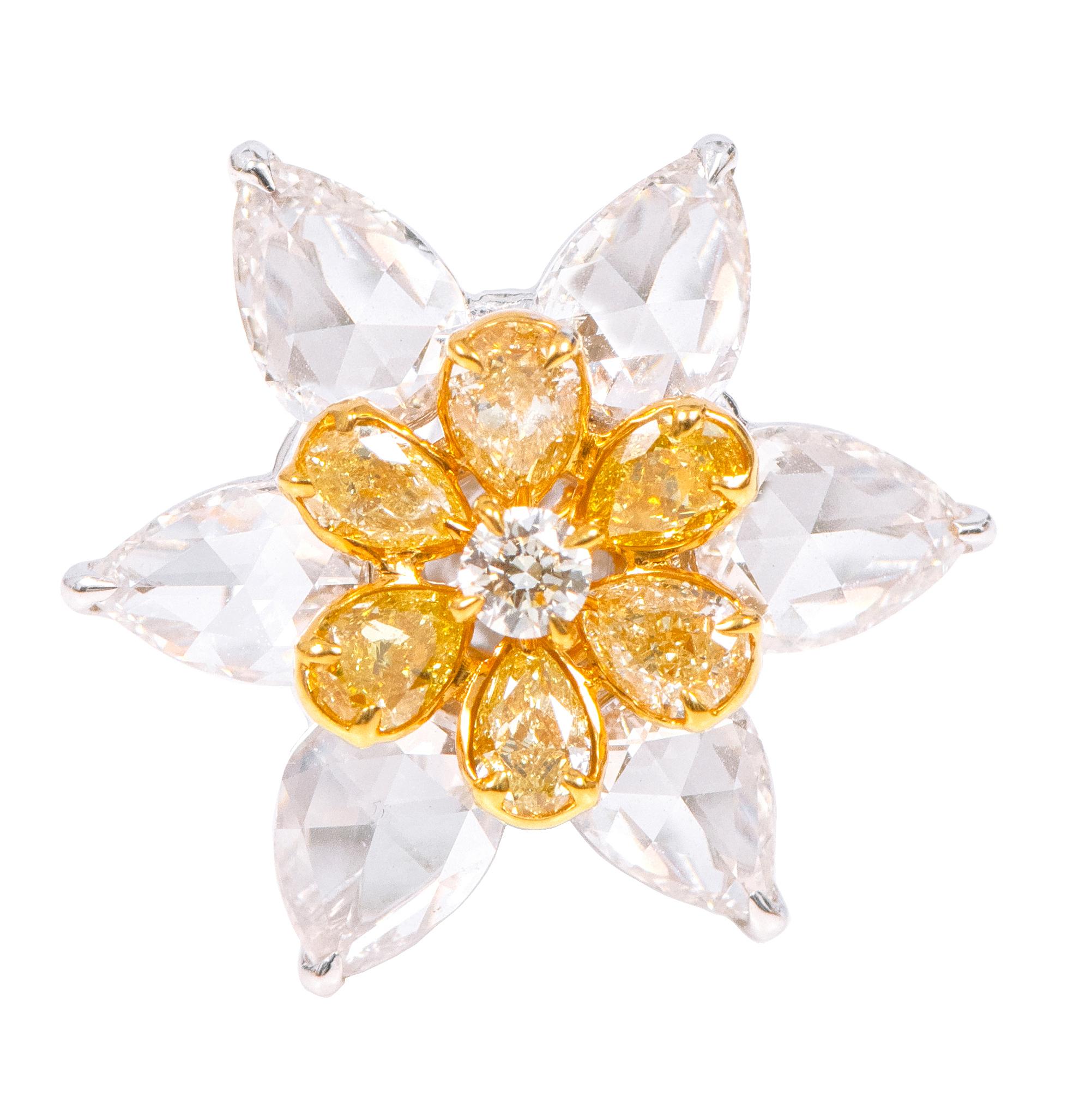 18 Karat Gold 6.12 Carat Yellow Diamond and White Diamond Flower Stud Earrings For Sale 1