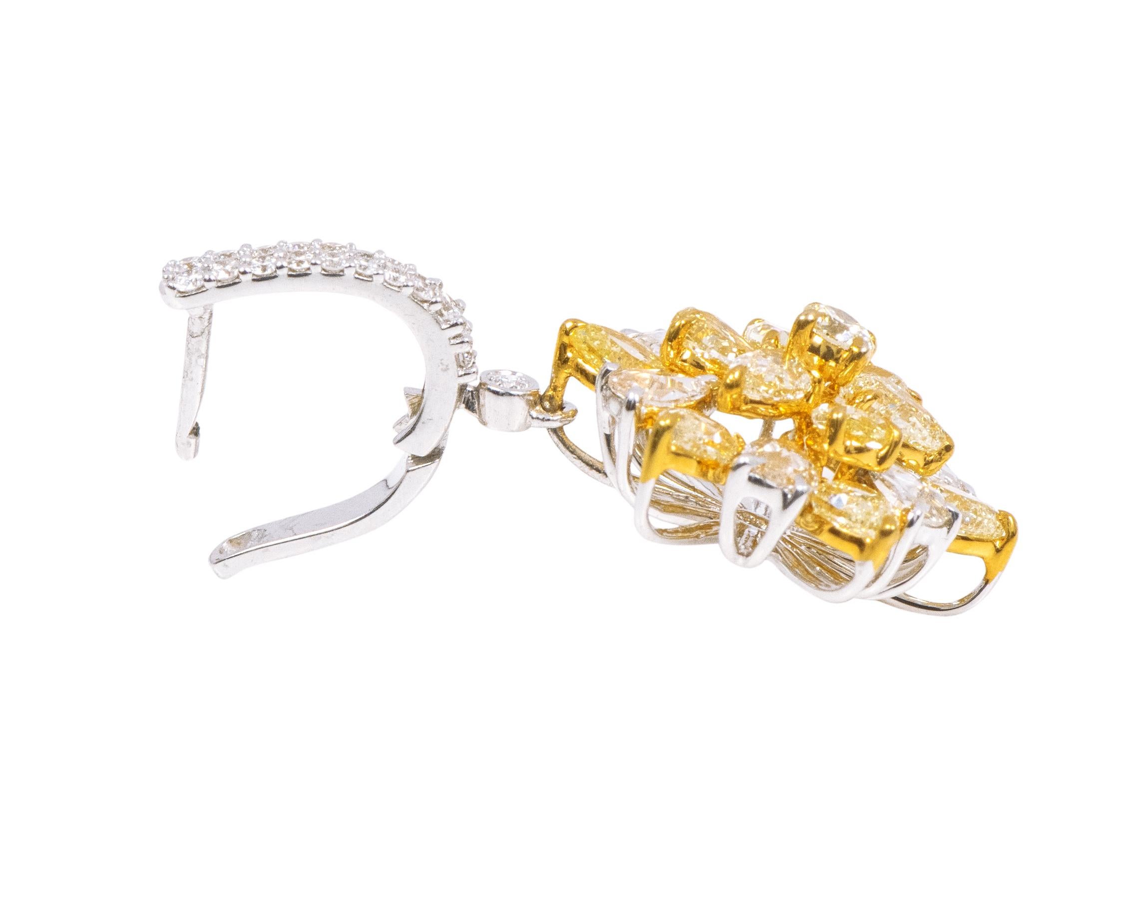 Cocktail-Ohrringe aus 18 Karat Gold mit 6,18 Karat gelben und weißen Diamanten Damen im Angebot