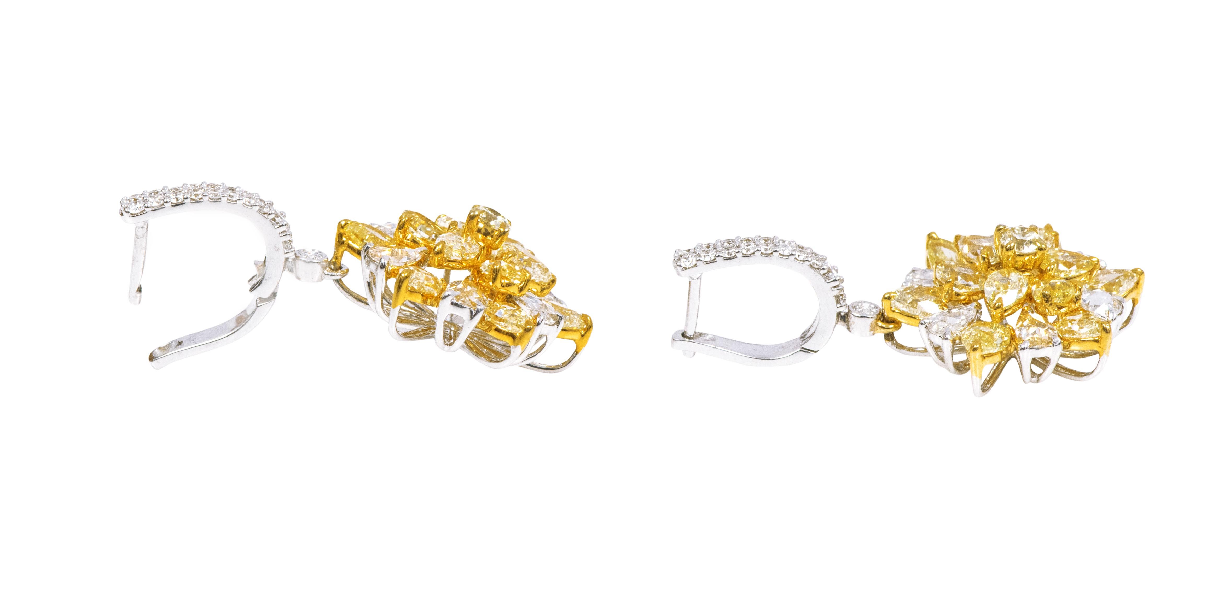 Cocktail-Ohrringe aus 18 Karat Gold mit 6,18 Karat gelben und weißen Diamanten im Angebot 2