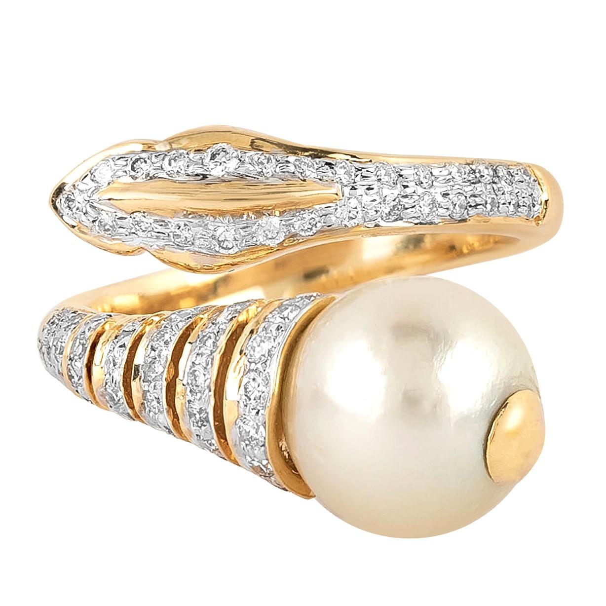 18 Karat Gold 6.25 Carat Diamond and Pearl Statement Ring  For Sale 1