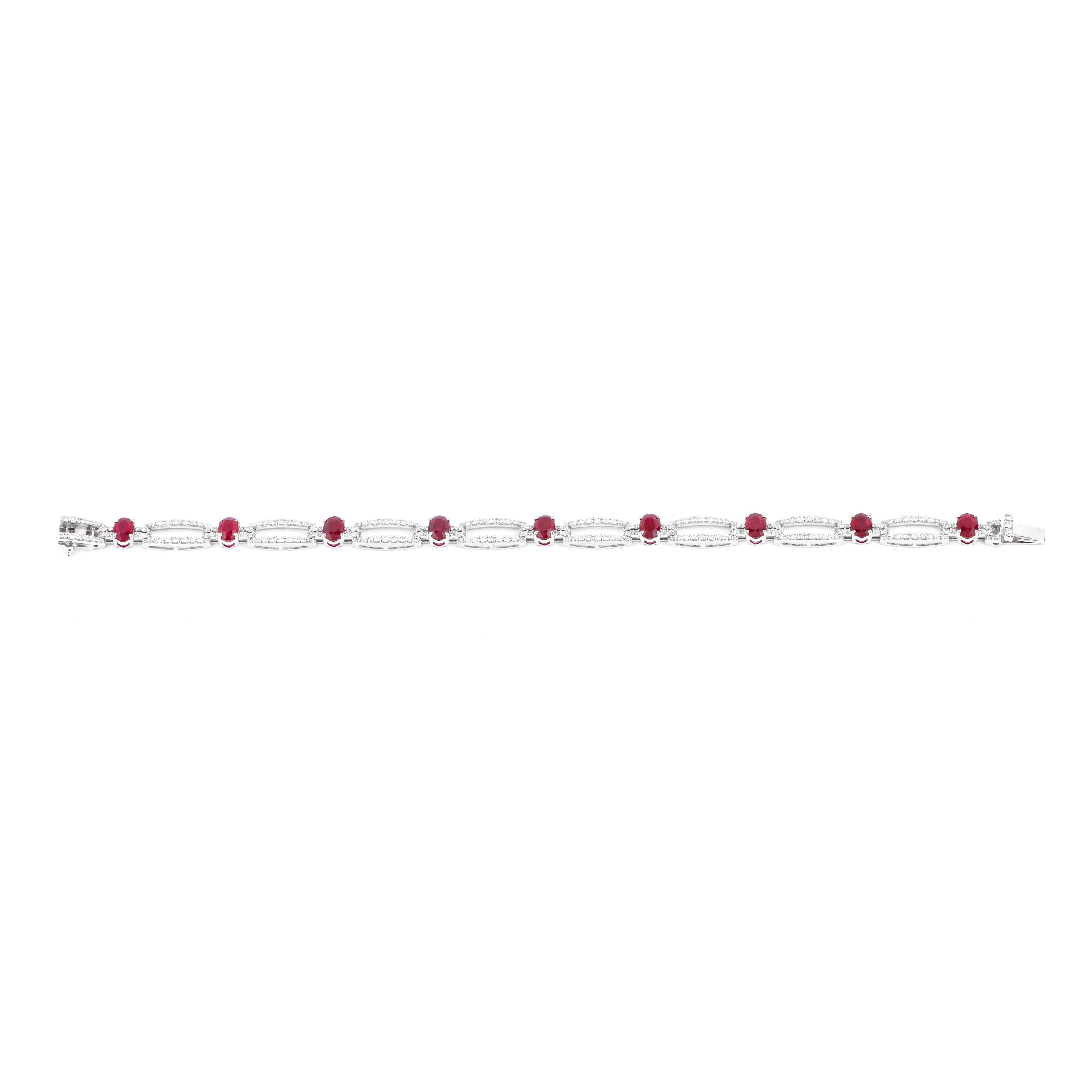 Brilliant Cut 18 Karat Gold 6.63 Carat Ruby and Diamond Tennis Bracelet For Sale