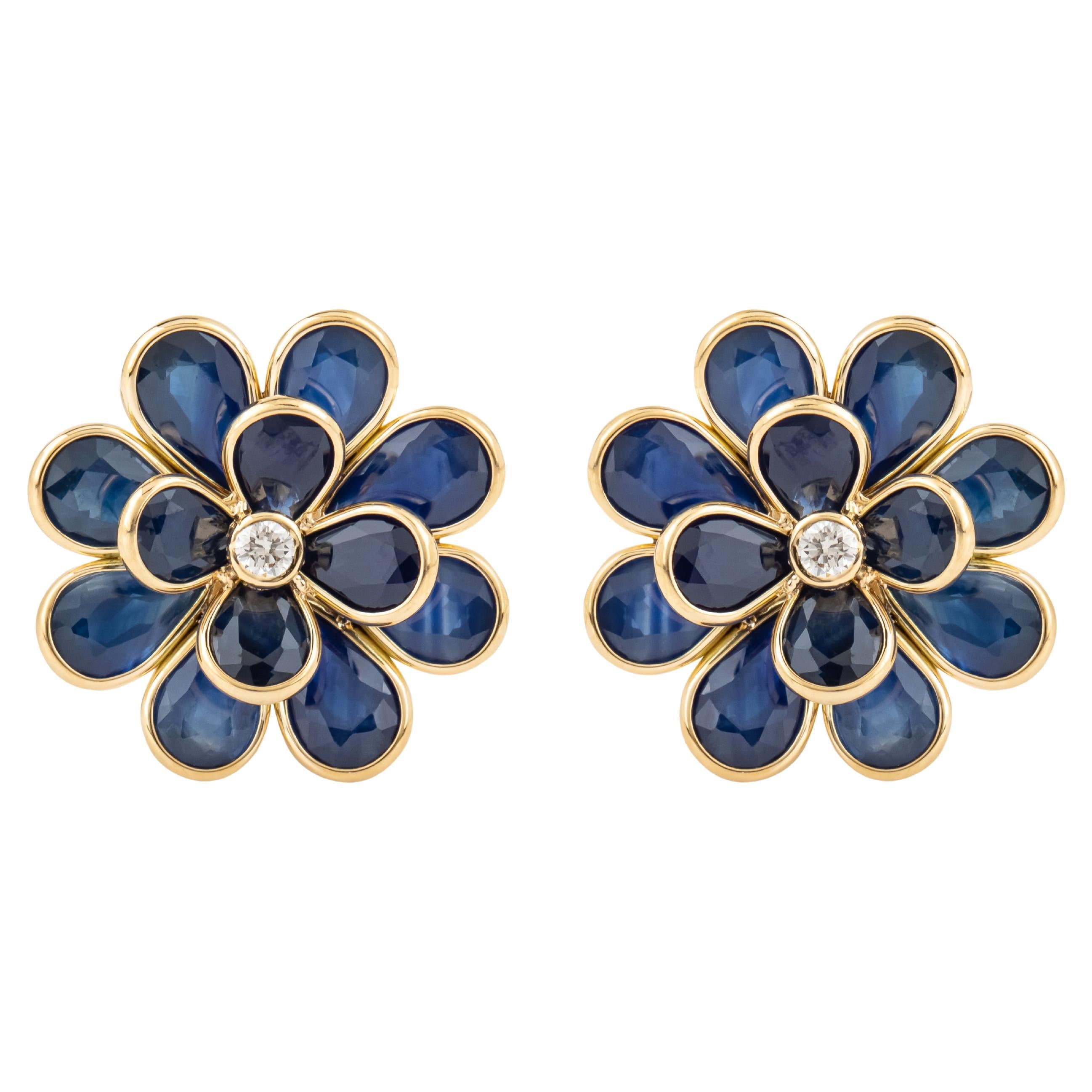 18 Karat Gold 6.76 Carat Diamond and Sapphire Fashion Stud Earrings