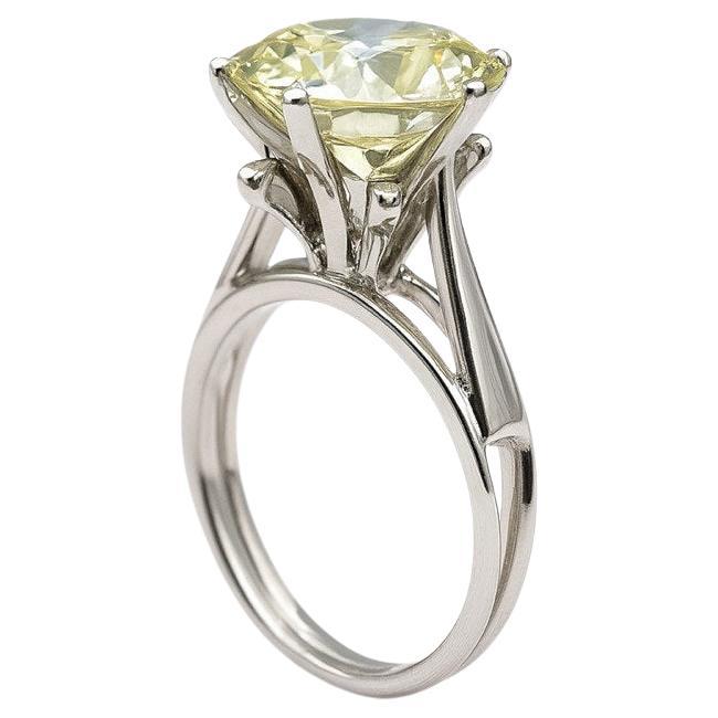 Bague en or 18 carats avec diamant solitaire de 7,15 carats de taille vieille Europe.