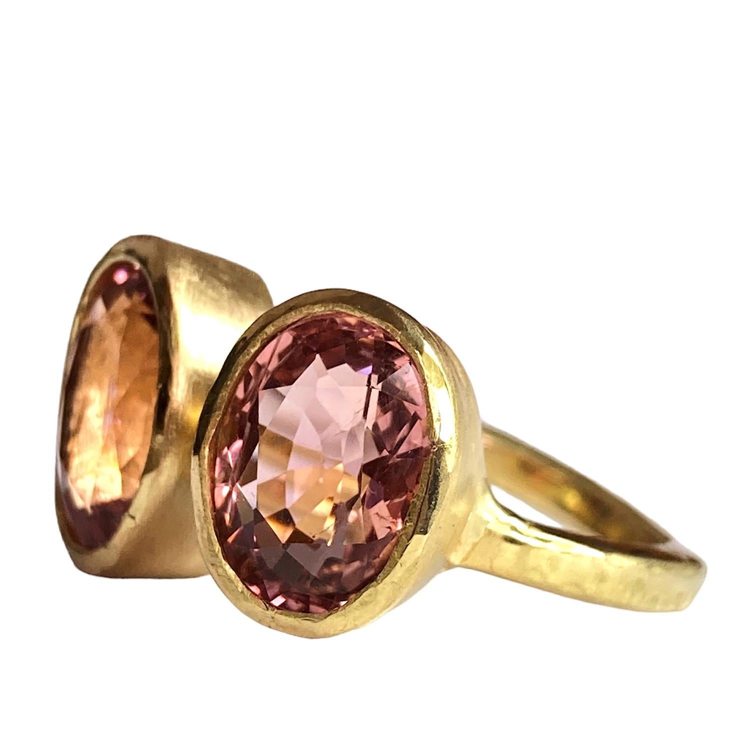 Oval Cut 18 Karat Gold 7.15ct Double Oval Peach Pink Tourmaline Ring For Sale