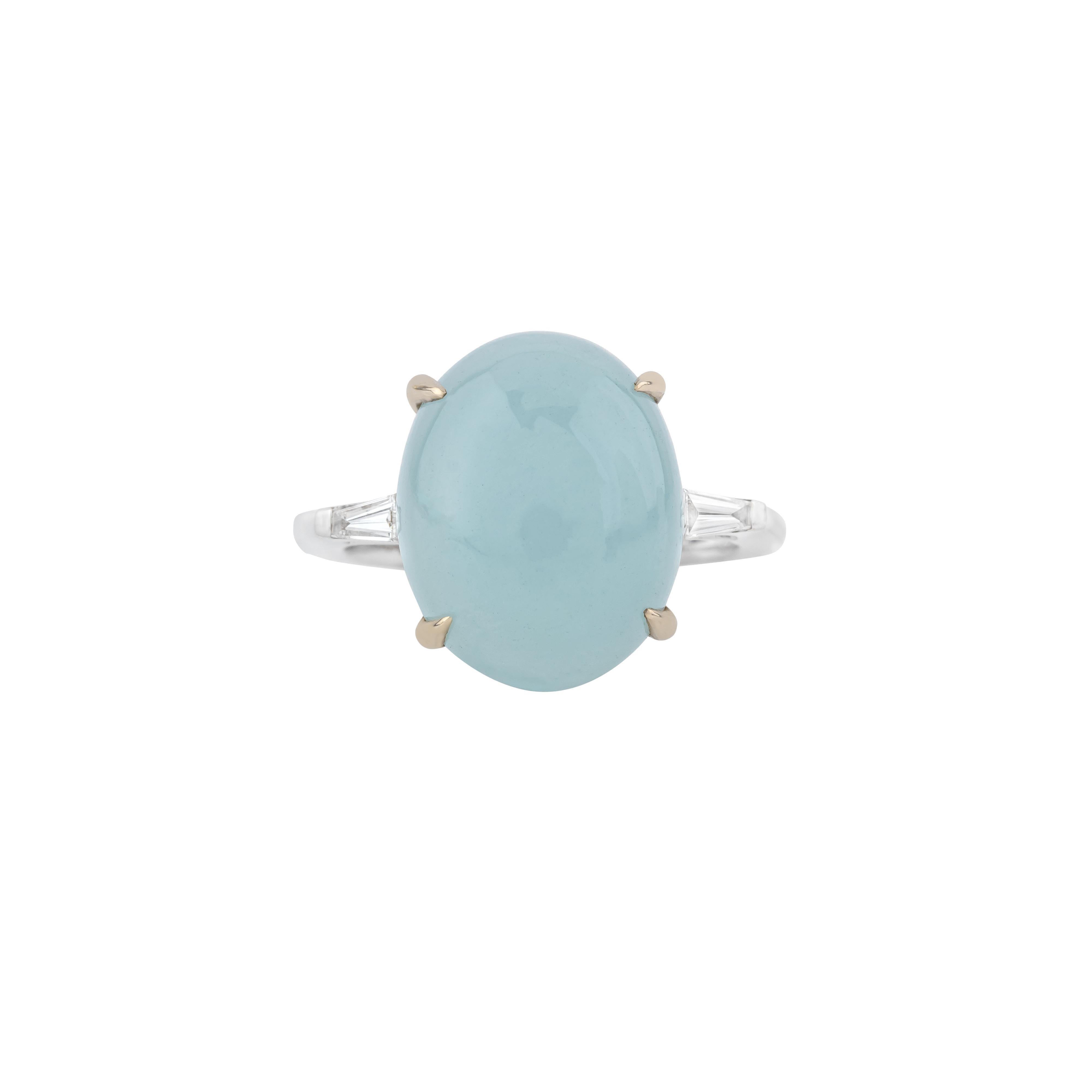 Women's 18 Karat Gold 7.4 Carat Diamond and Aquamarine Solitaire Ring For Sale