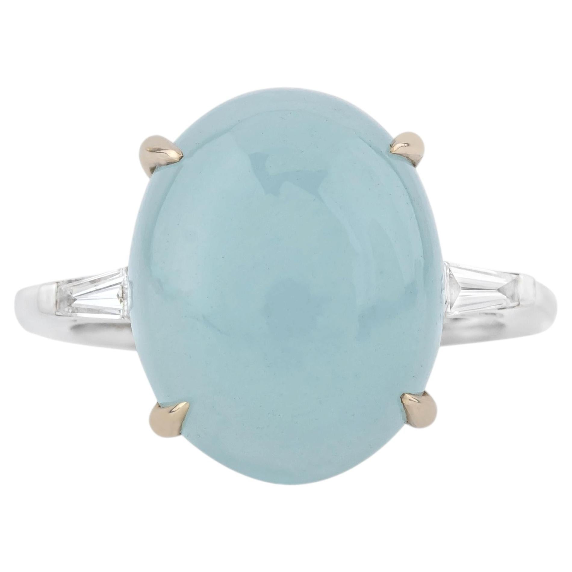 18 Karat Gold 7.4 Carat Diamond and Aquamarine Solitaire Ring For Sale