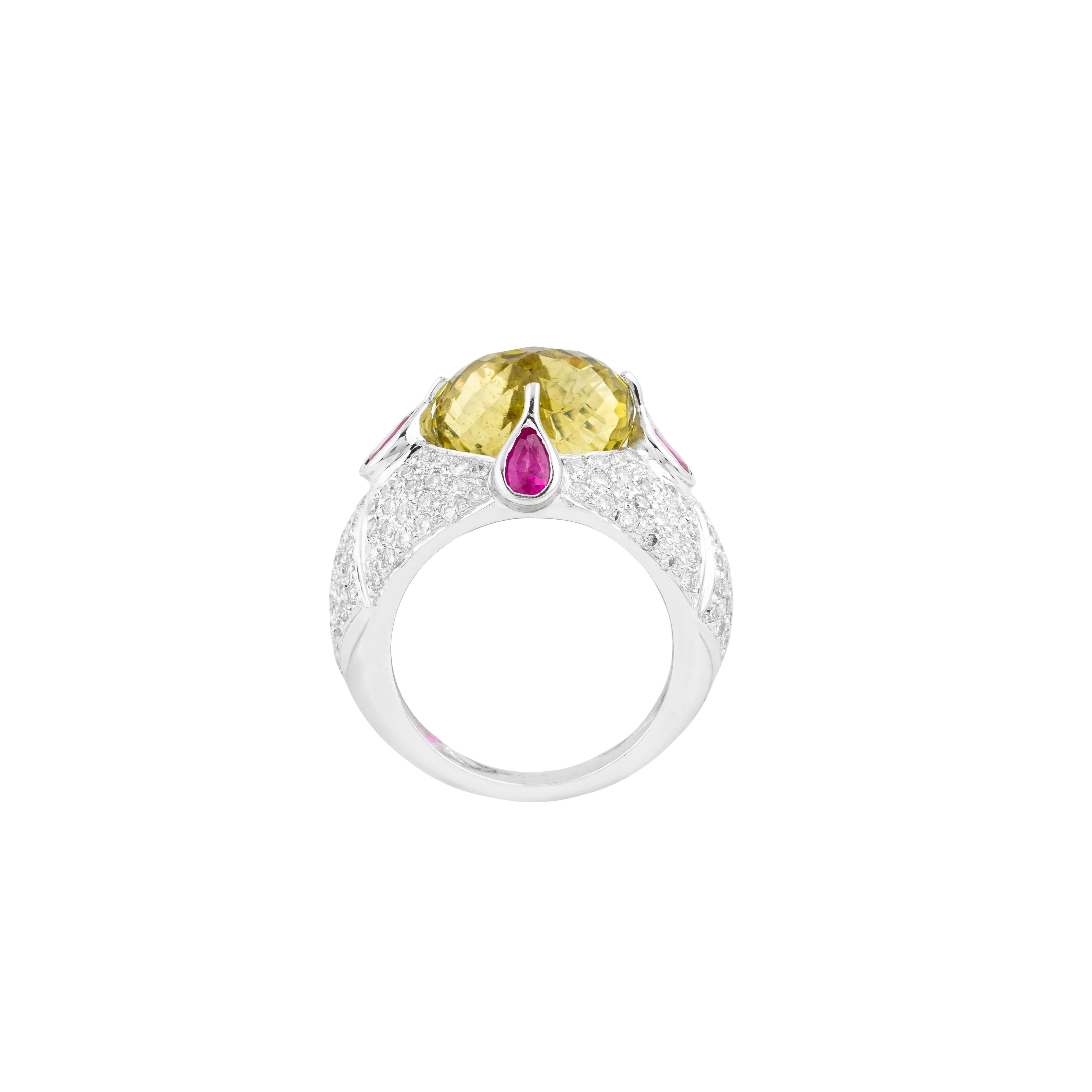 18 Karat Gold 8.07 Carat Color Stone and Diamond Fashion Ring In New Condition For Sale In Jaipur, IN