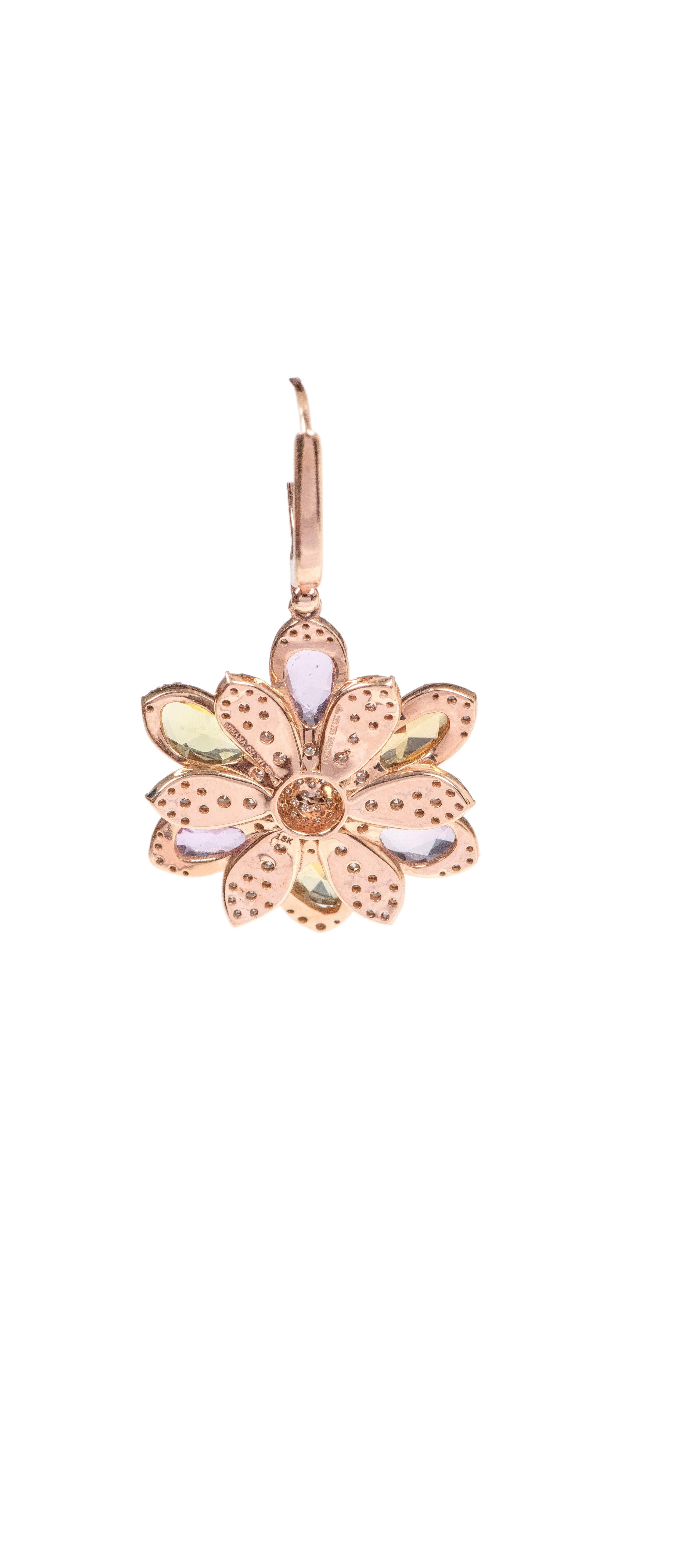 18 Karat Gold 8.90 Carat Diamond and Sapphire Flower Earrings For Sale 3
